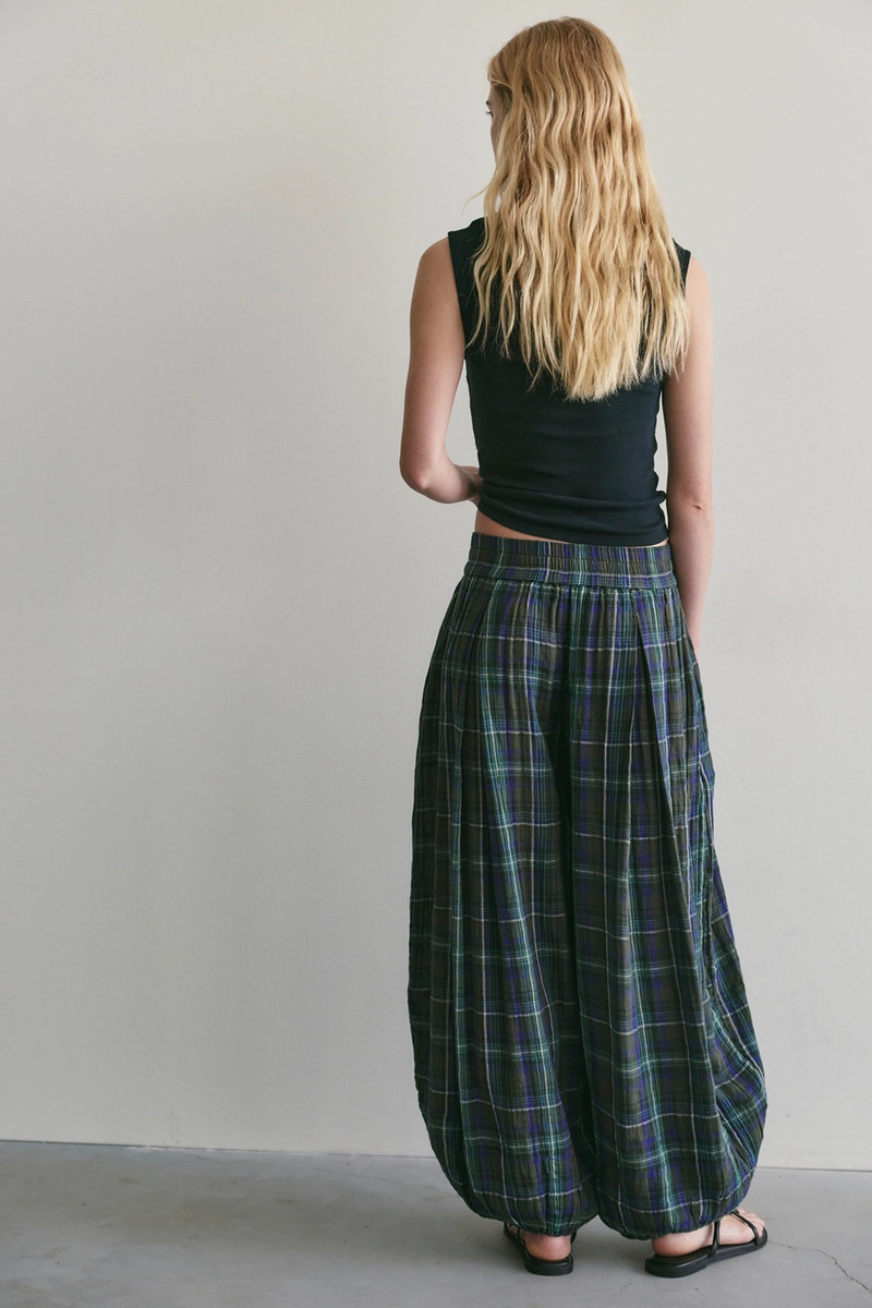 Moonflower Plaid Pull-On Balloon Pants 5