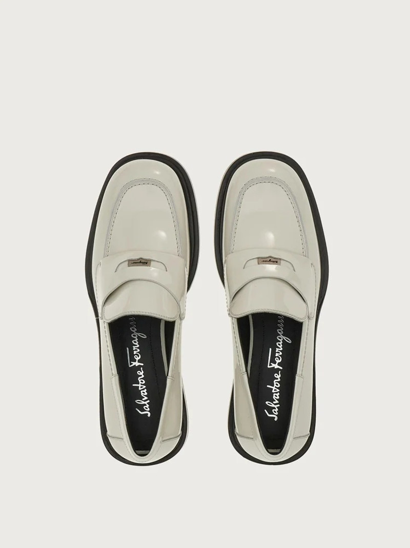 FERRAGAMO PENNY LOAFER outlook