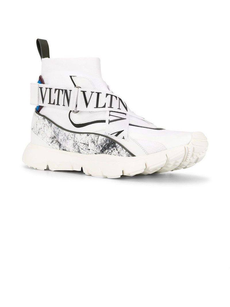 Valentino Heroes sneakers outlook