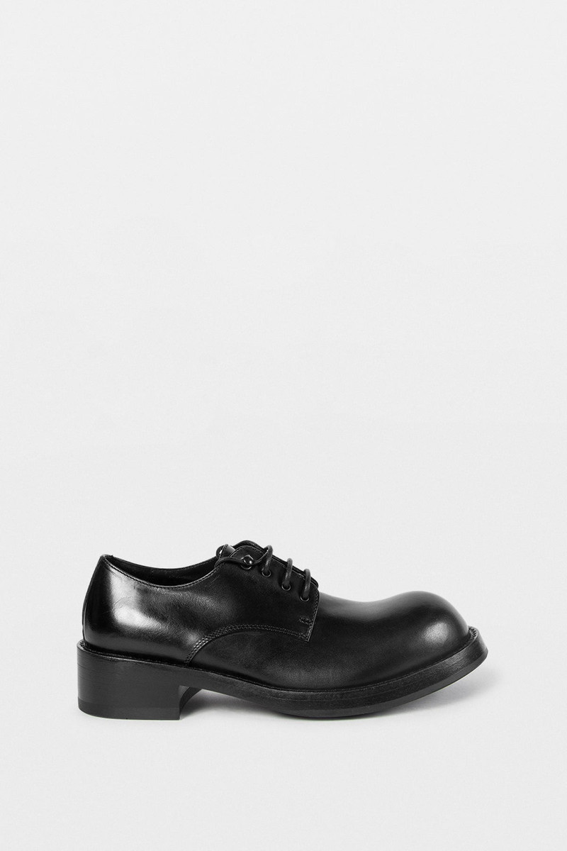Ann Demeulemeester Caja Derby outlook