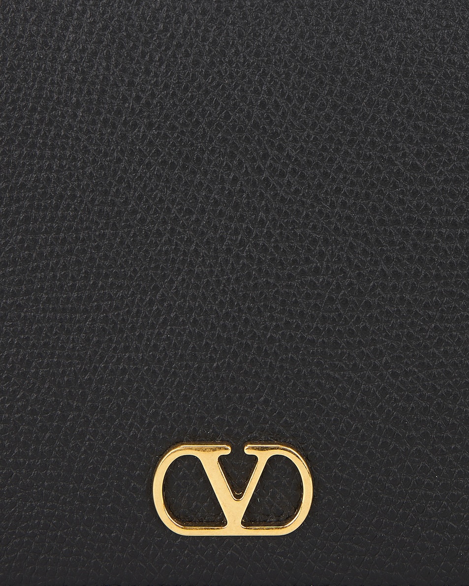 V Logo Signature Wallet With Strap - 7