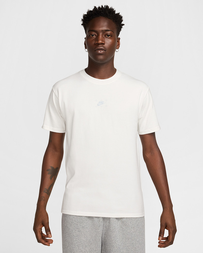 Nike Sportswear Men's Max90 T-Shirt 1