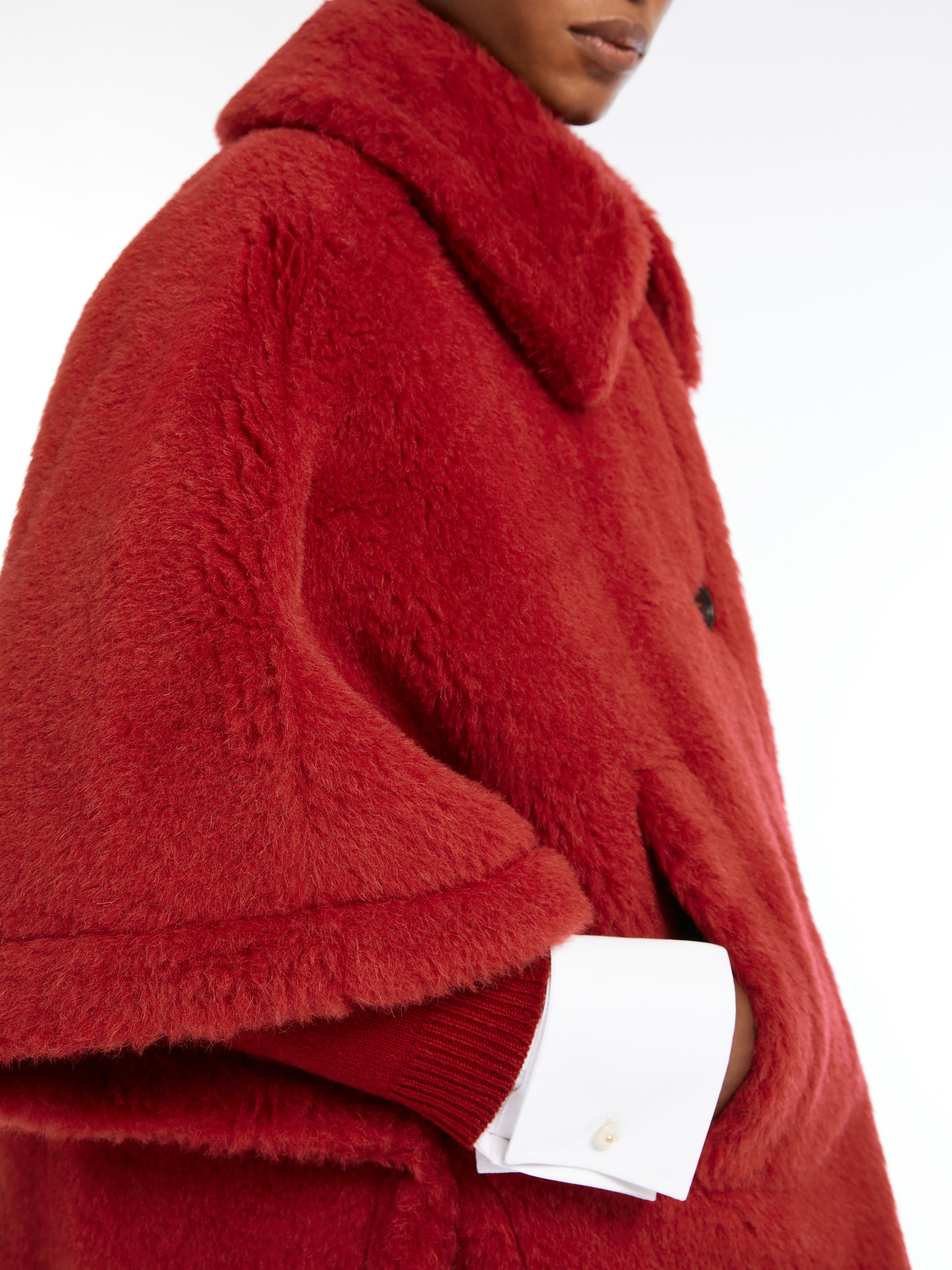 TENEBRE1CNY Teddy fabric cape - 5