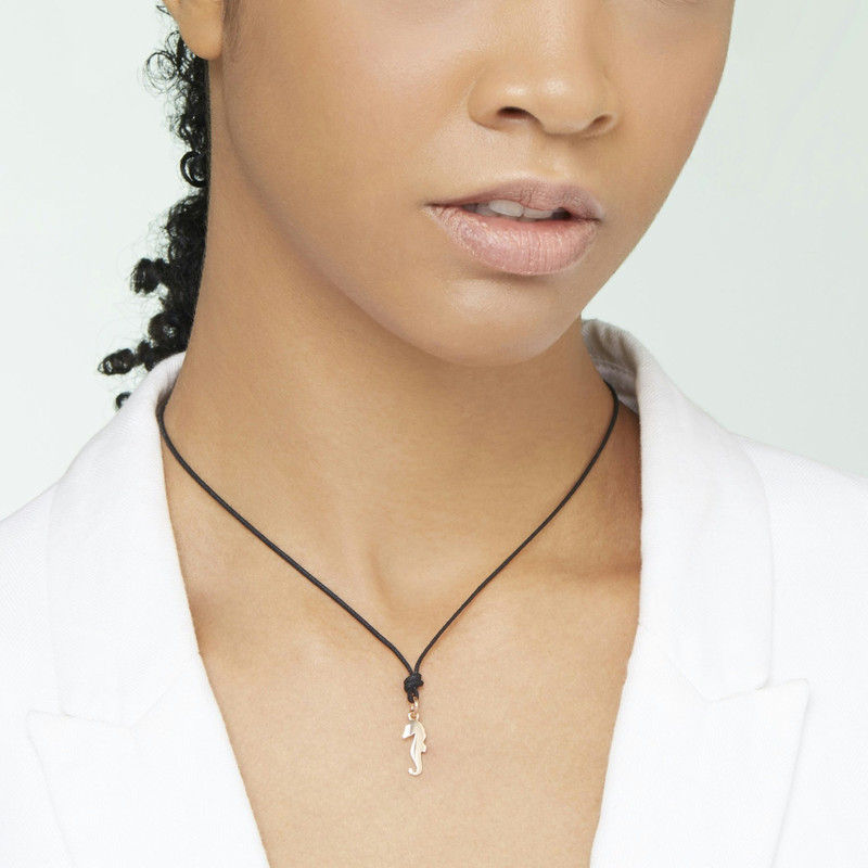 DoDo ROSE GOLD SEA HORSE CHARM outlook