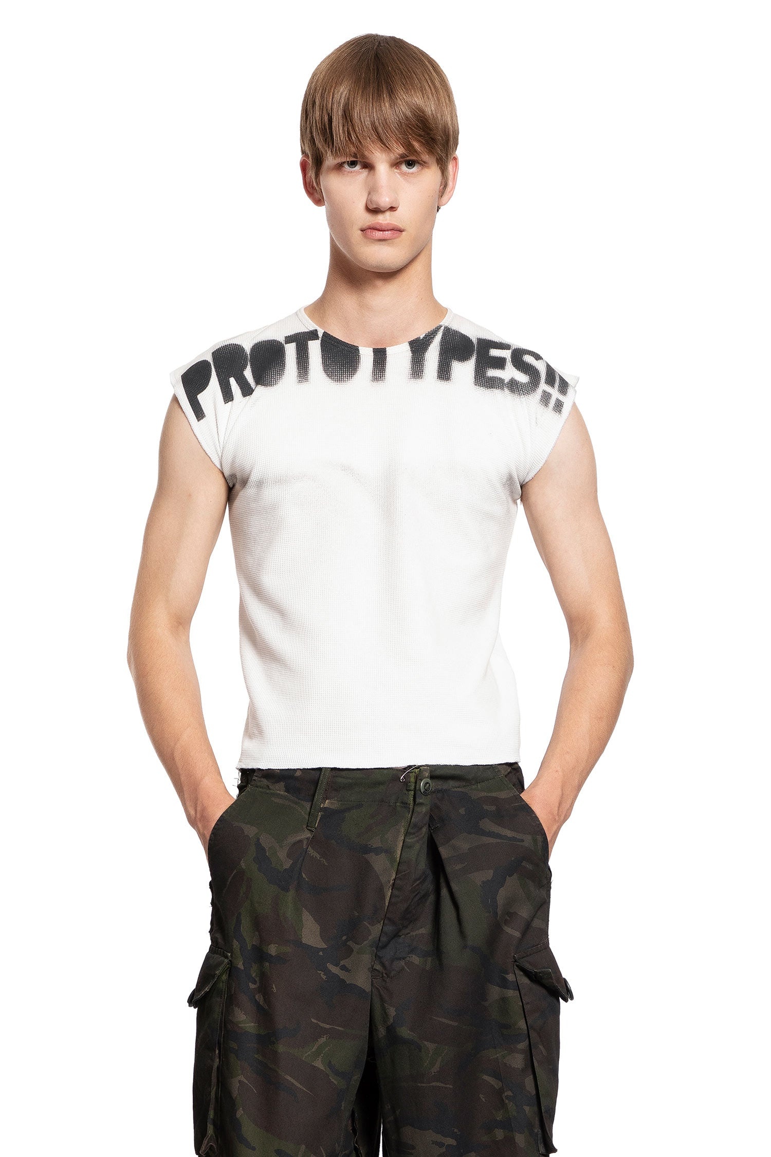 【関税込み】Prototypes グレー Waffle Muscle Tシャツ Prototypesのグレー Waffle Muscle Tシャツがセール中
