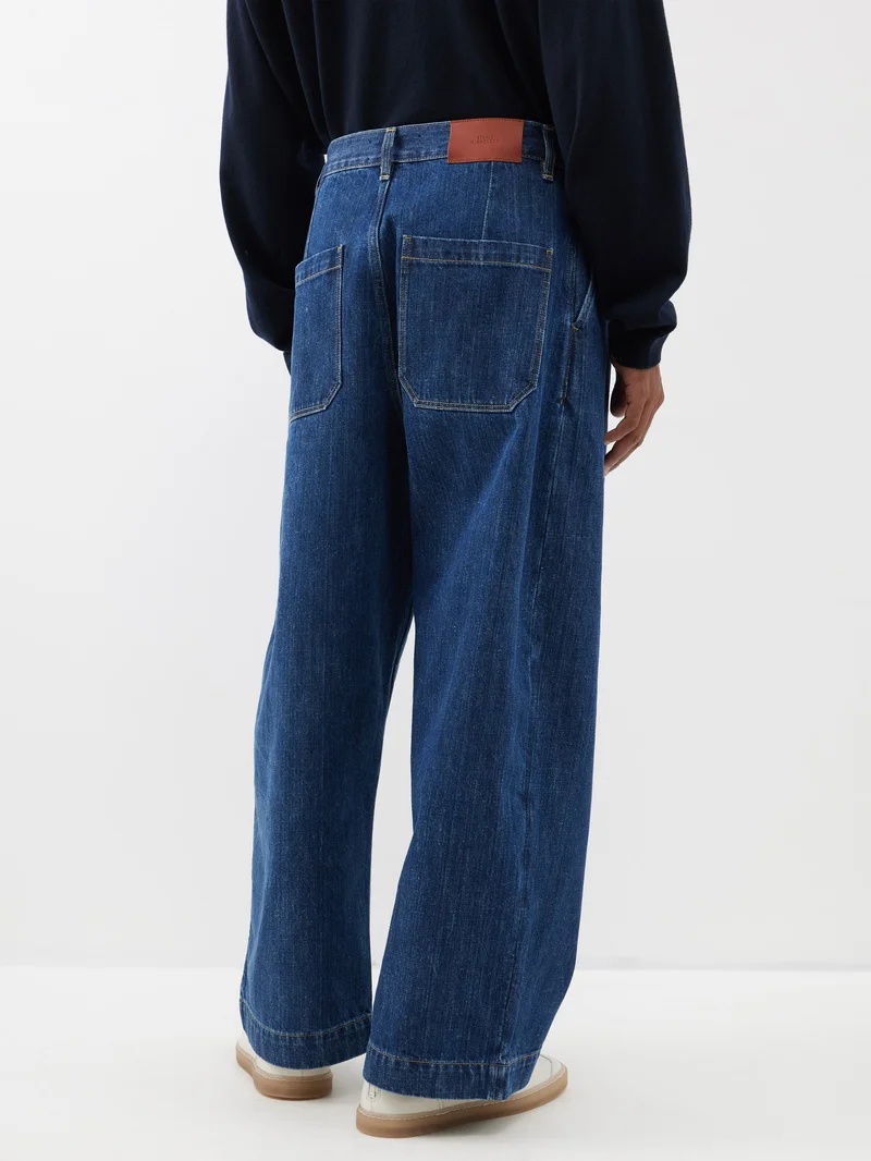 Single-pleat wide-leg jeans