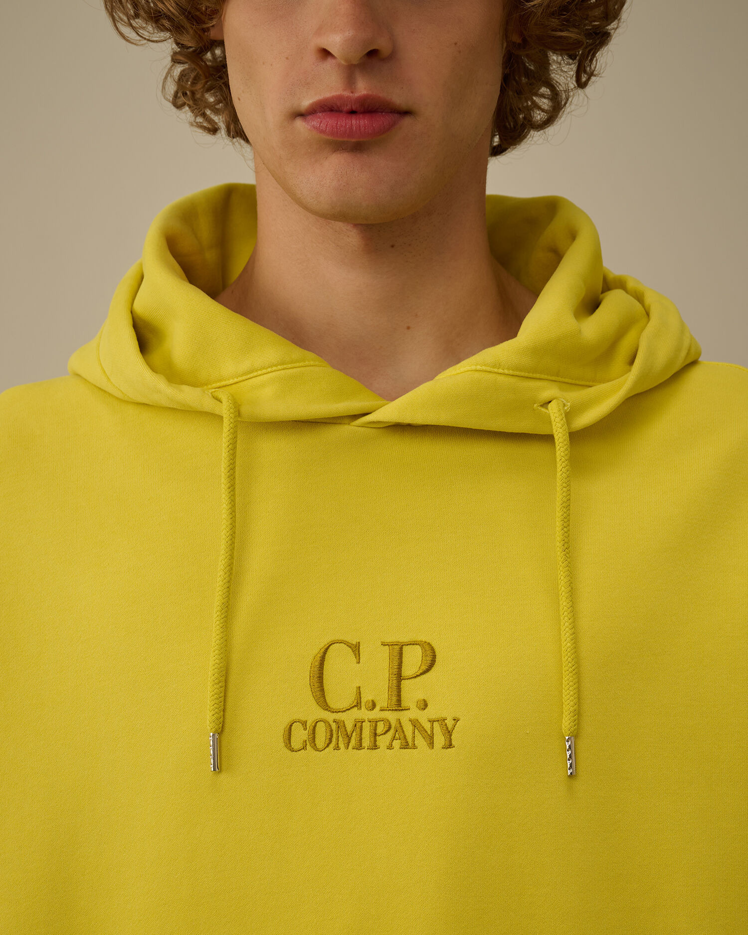Brushed and Emerized Diagonal Fleece Hooded Logo Sweatshirt - 5
