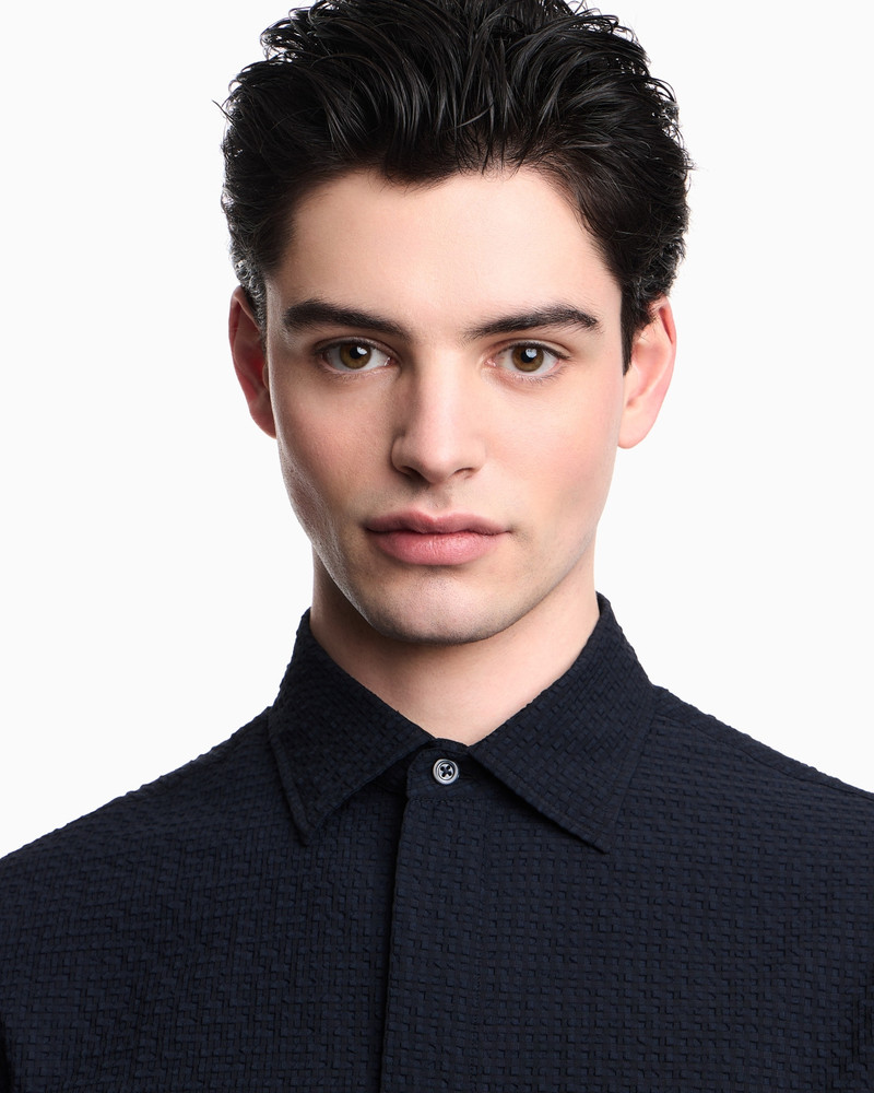 ICON SHORT-SLEEVED TECHNICAL SEERSUCKER SHIRT 5