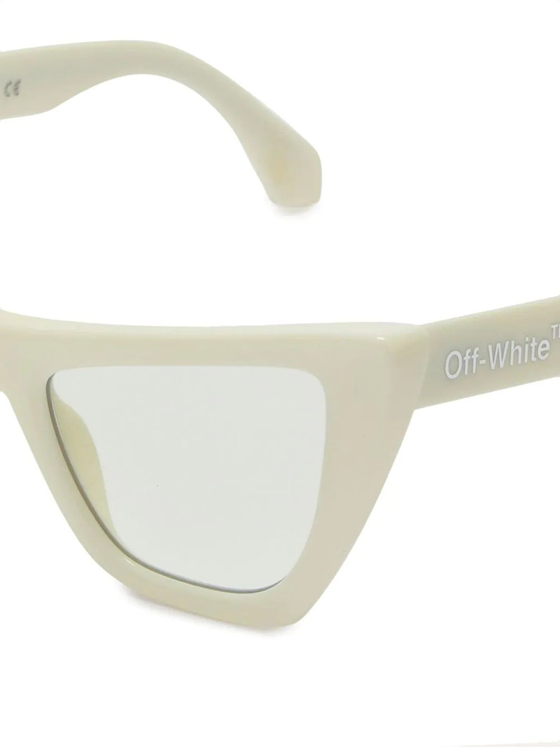 Off-White cat-eye frame sunglasses outlook