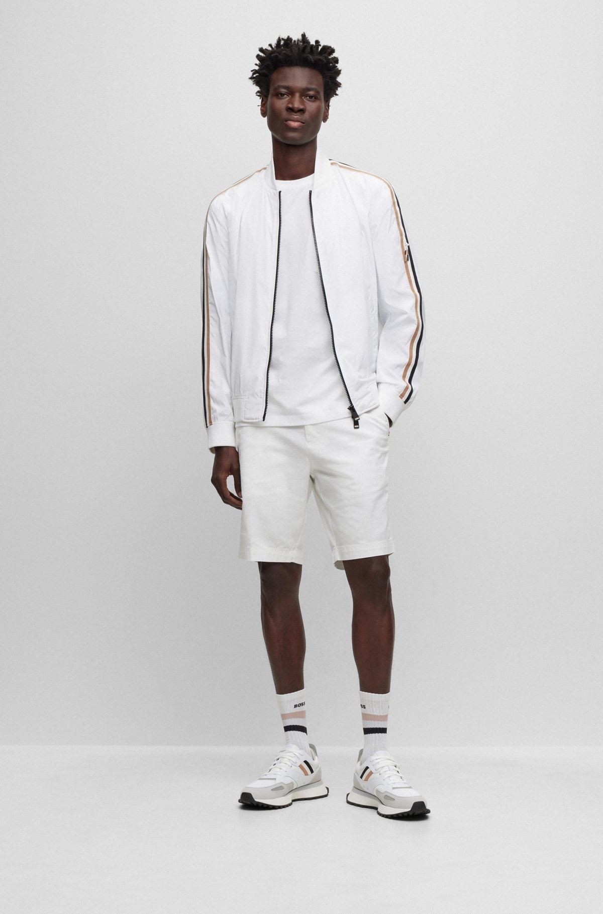 SLIM-FIT SHORTS IN STRETCH-COTTON GABARDINE - 3