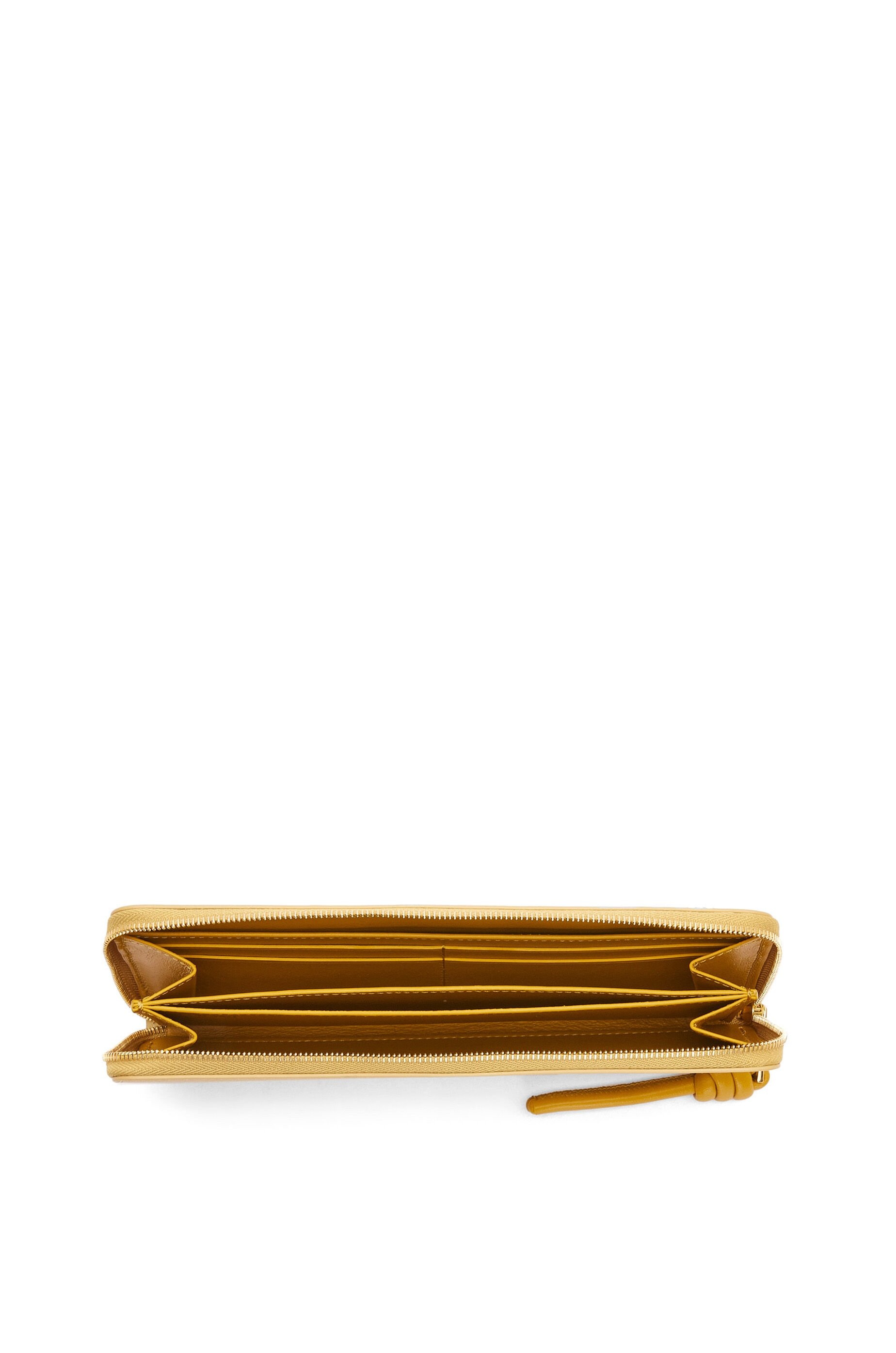 Knot zip around wallet in shiny nappa calfskin - 4