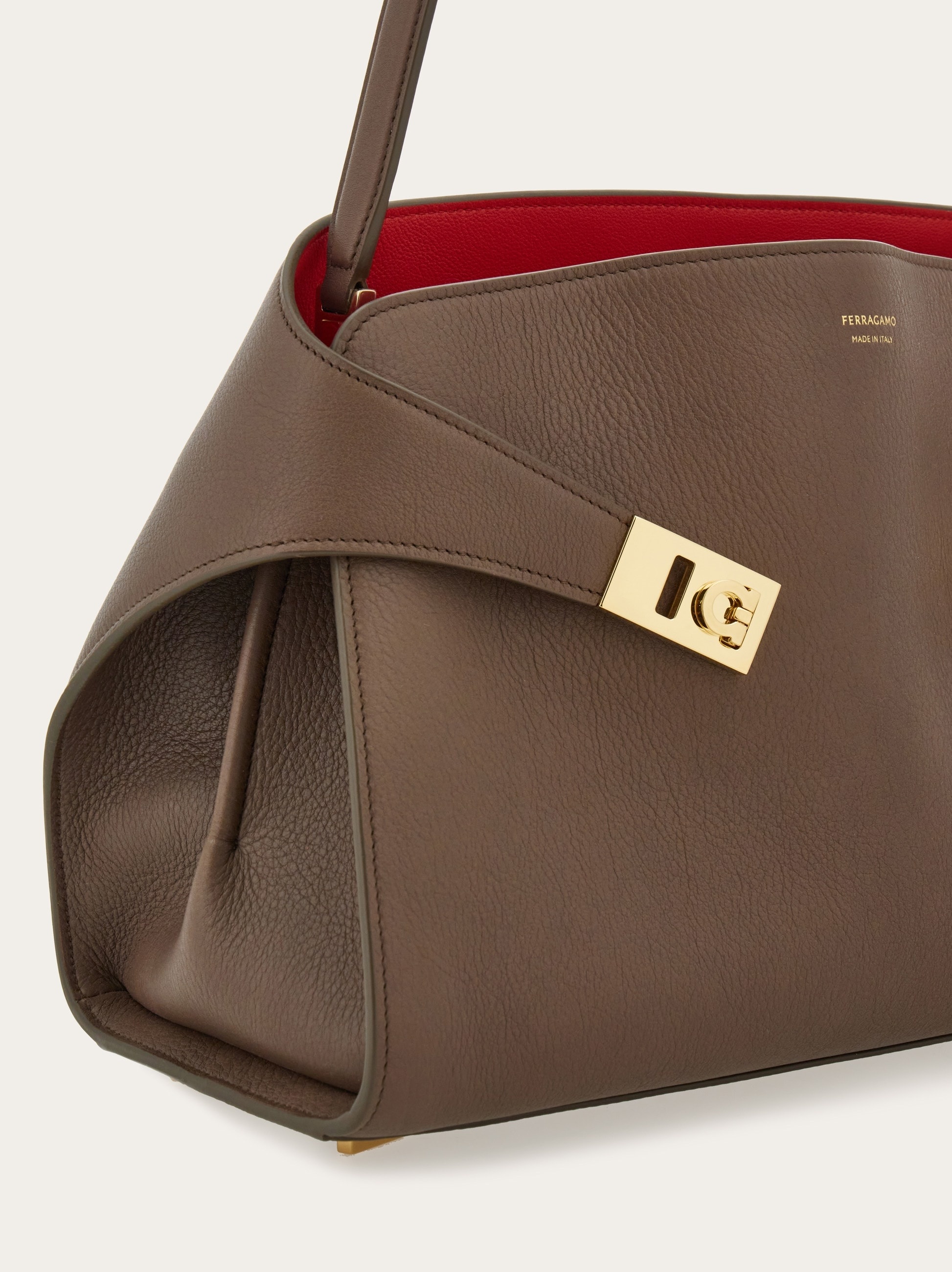 Hug Soft bicolor handbag (S) - 8