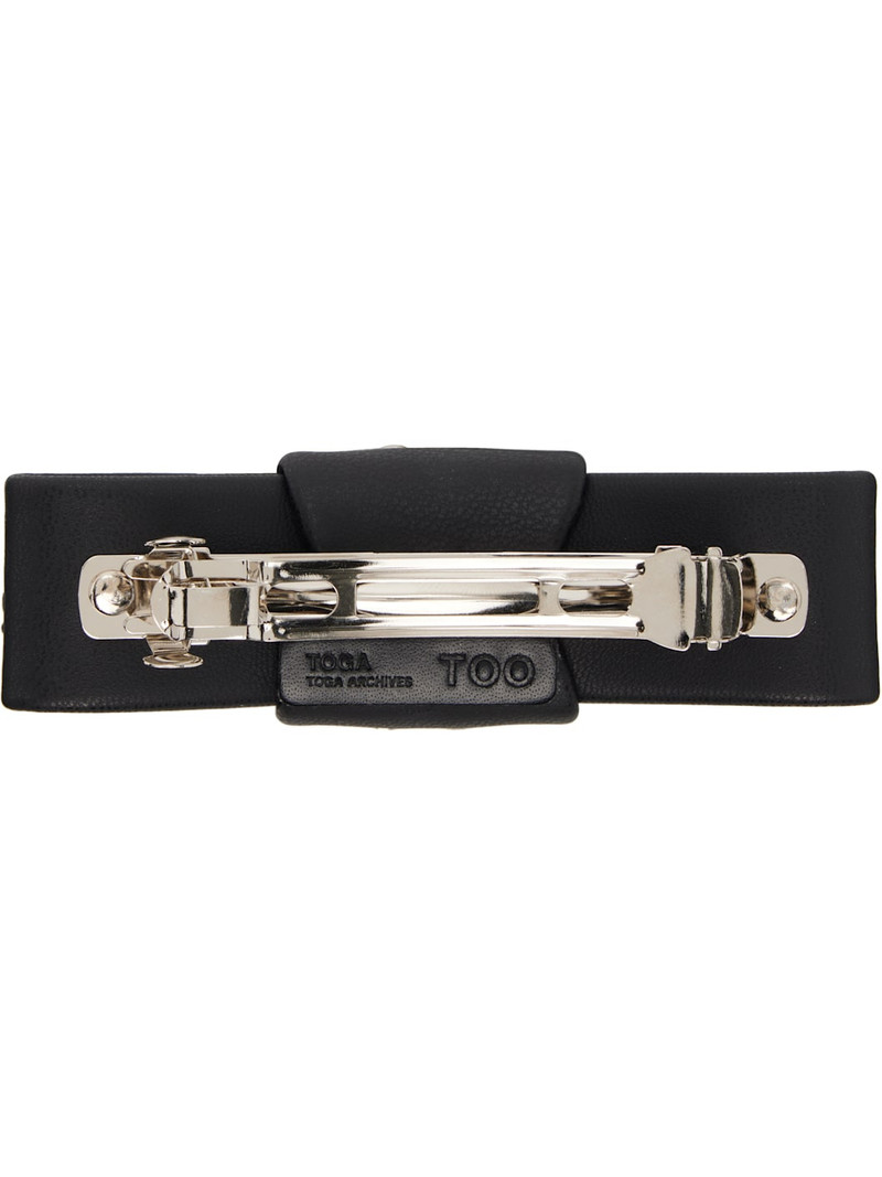 TOGA PULLA Black Leather Hair Clip outlook