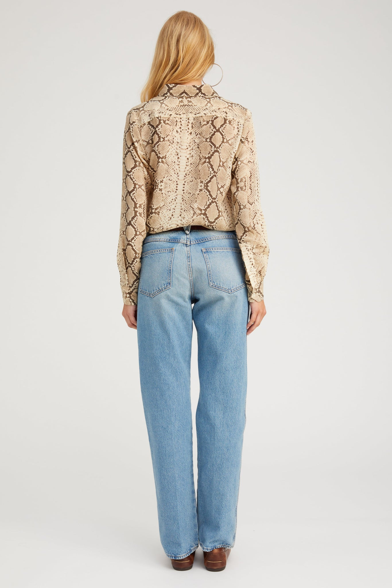 BEIGE SNAKESKIN SILK FITTED BUTTON DOWN - 4