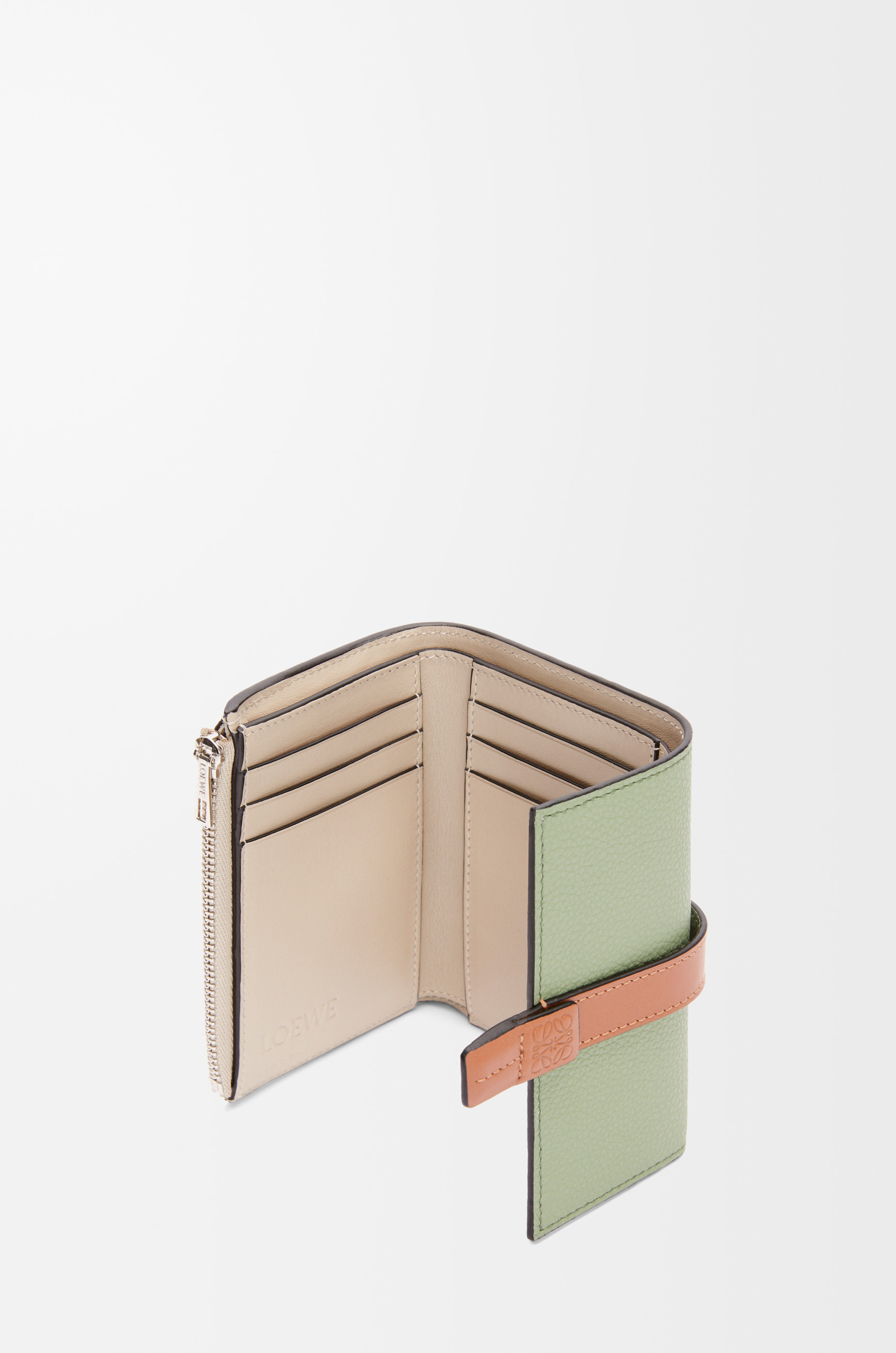 Small vertical wallet in soft grained calfskin - 3