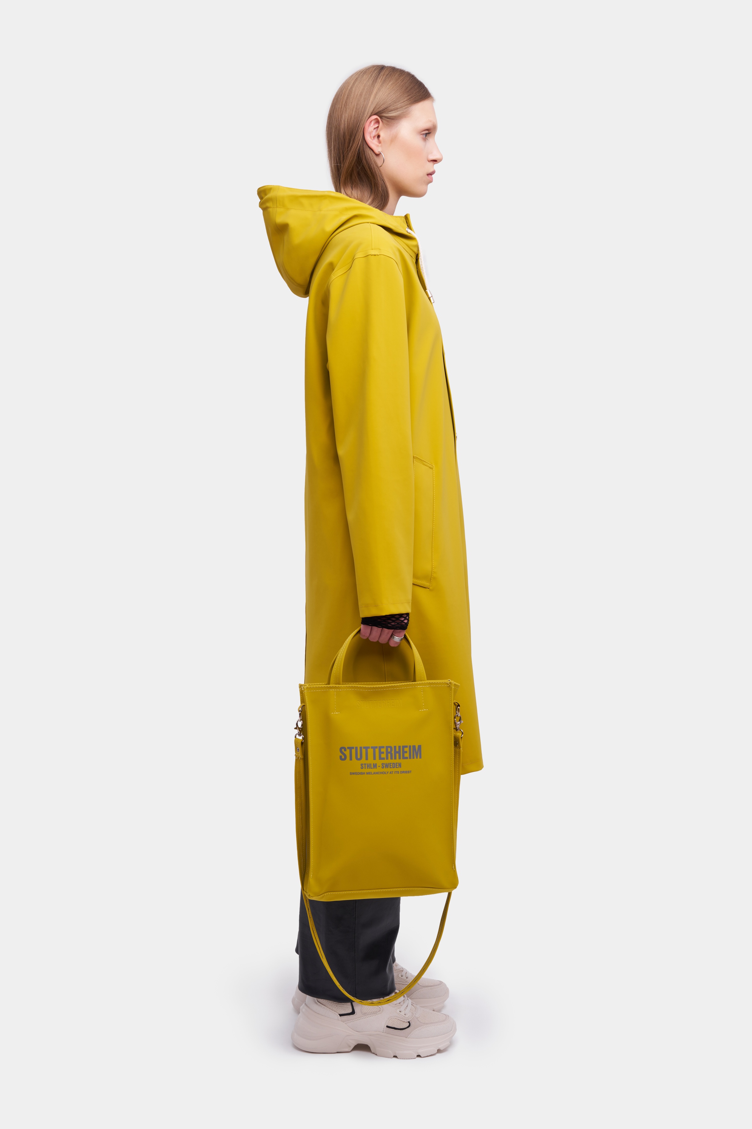 Stockholm Long Matte Raincoat Gold - 3