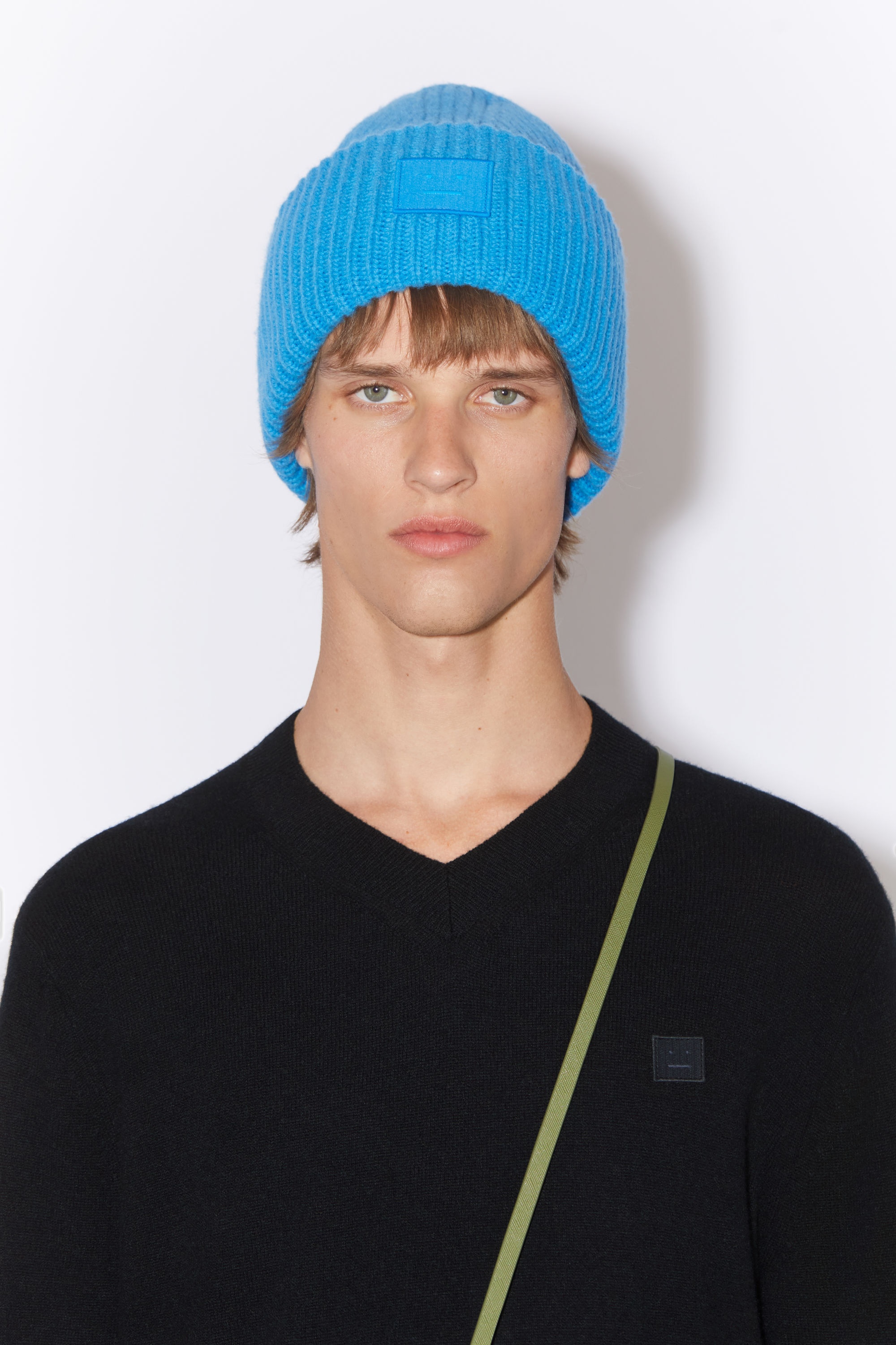 Wool v-neck sweater - Black - 4