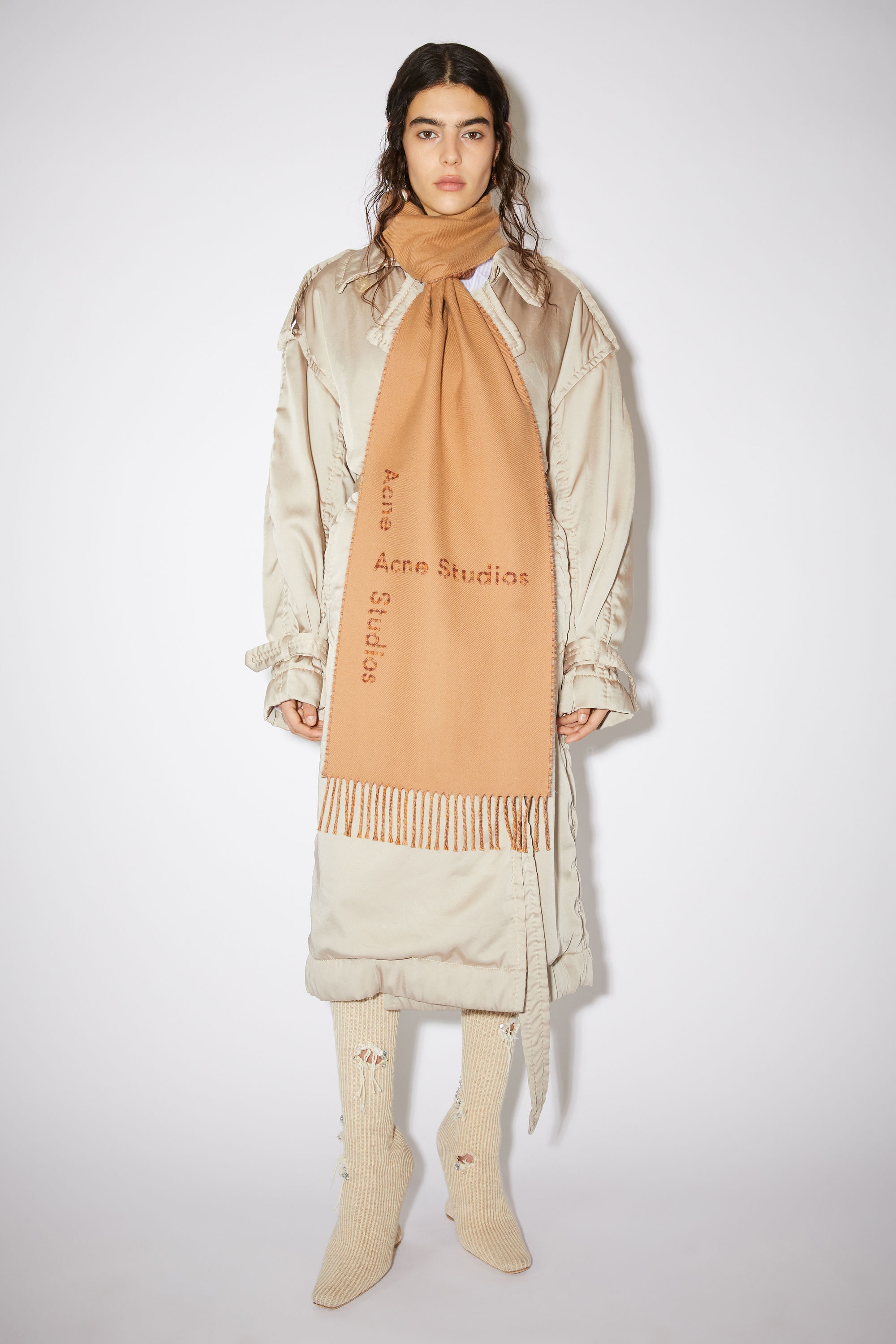 Acne Studios Contrast logo jacquard wool scarf - Camel brown