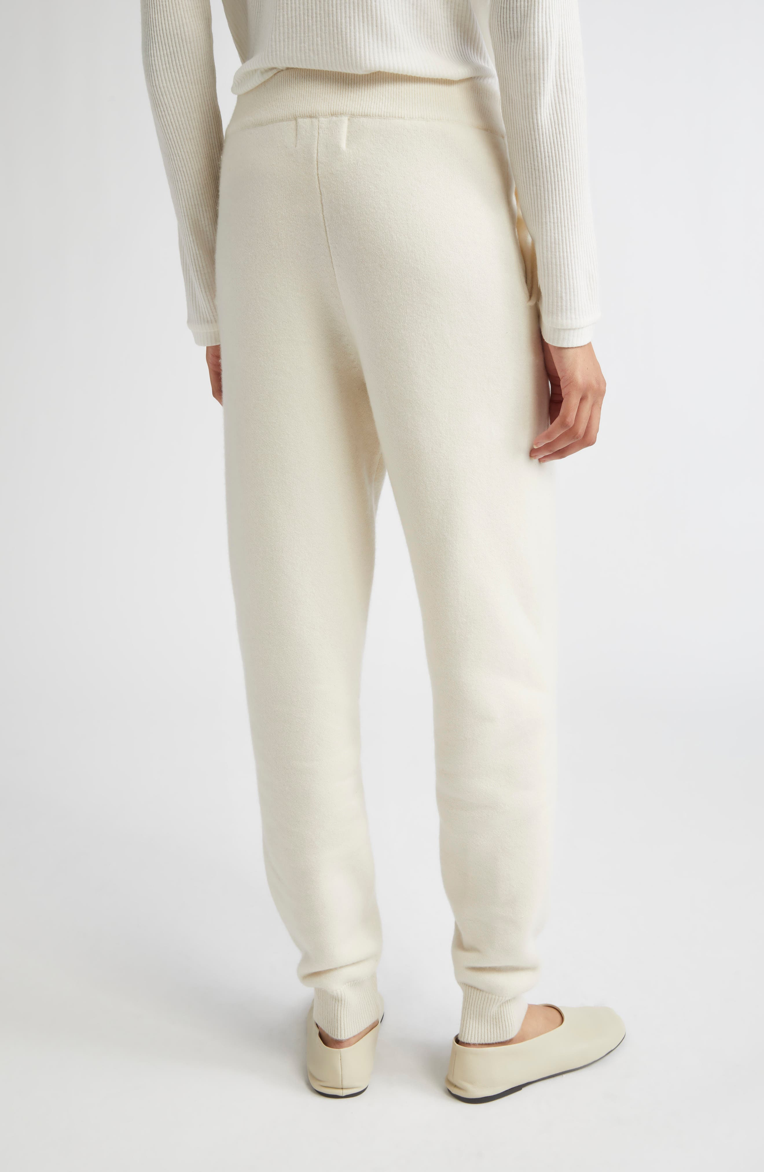 LOULOU DE SAISON Hespero Cashmere Joggers in Ivory at Nordstrom - 3