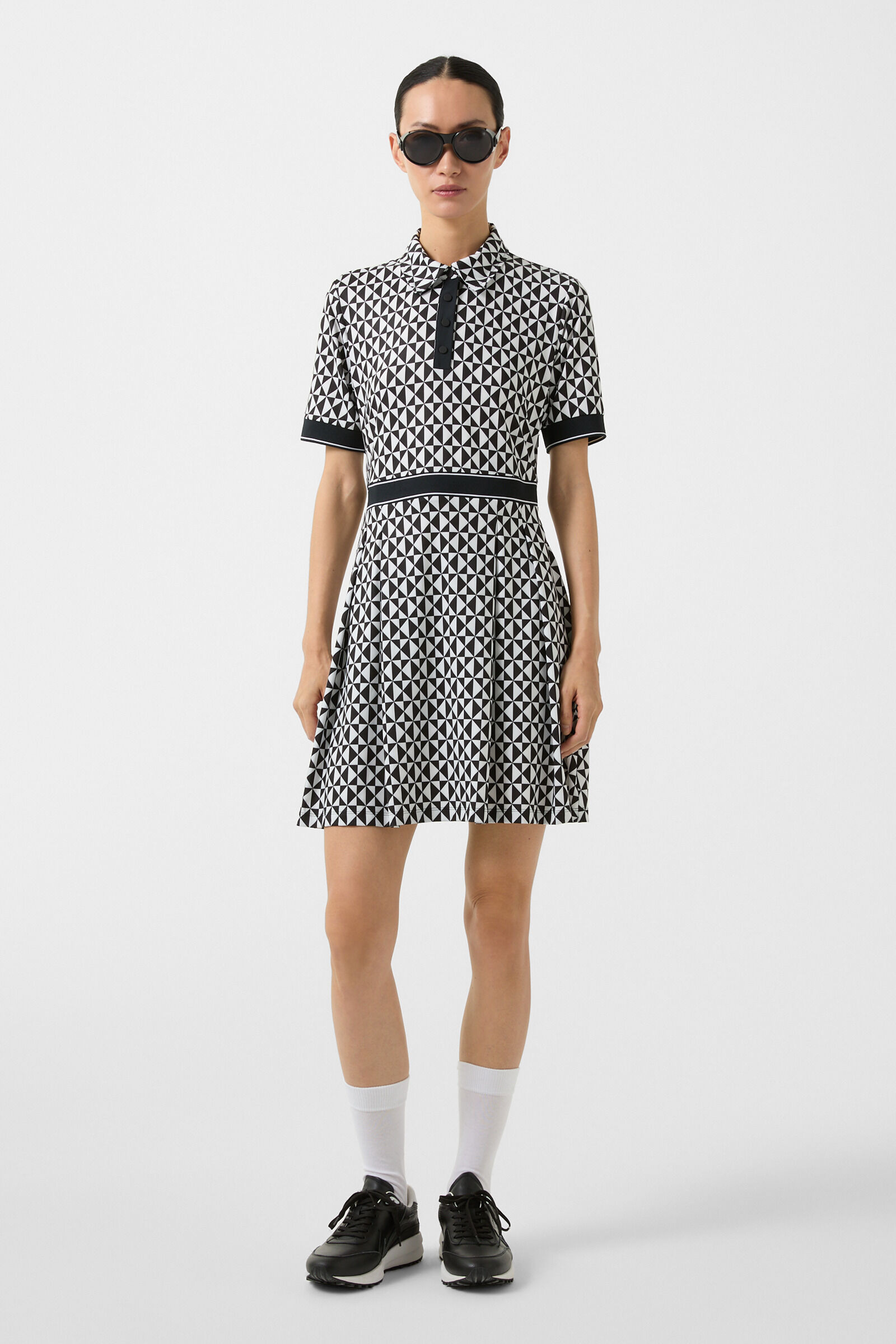 Linny functional polo dress in Black/white - 2