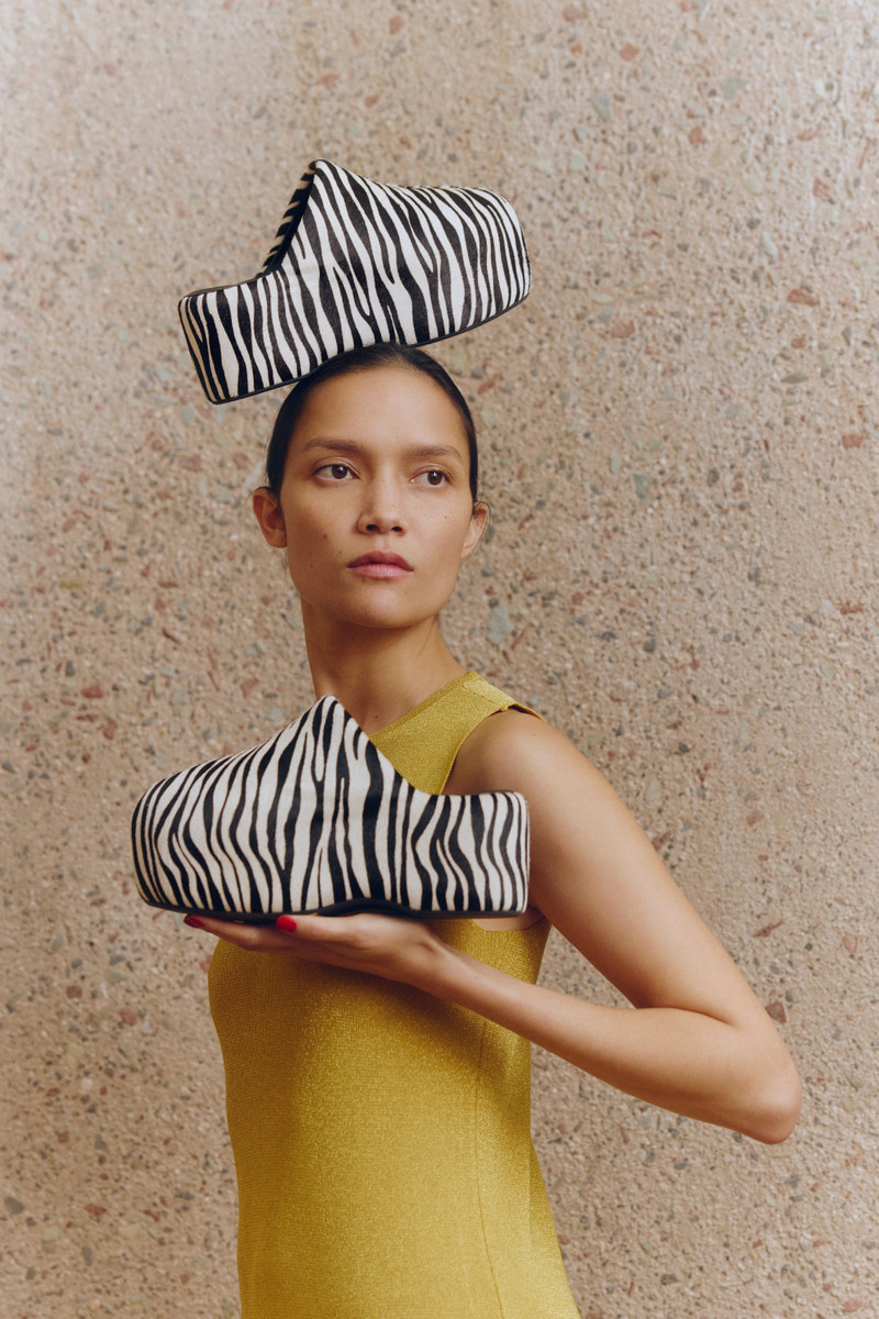 SIMONMILLER Haircalf Platform Bubble Clog in Zebra Trip outlook