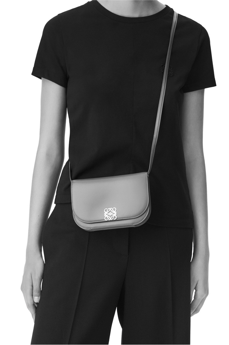 Loewe Goya Accordion clutch in silk calfskin outlook