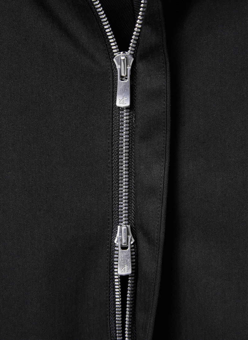 Cave Jacket
(2025) 4