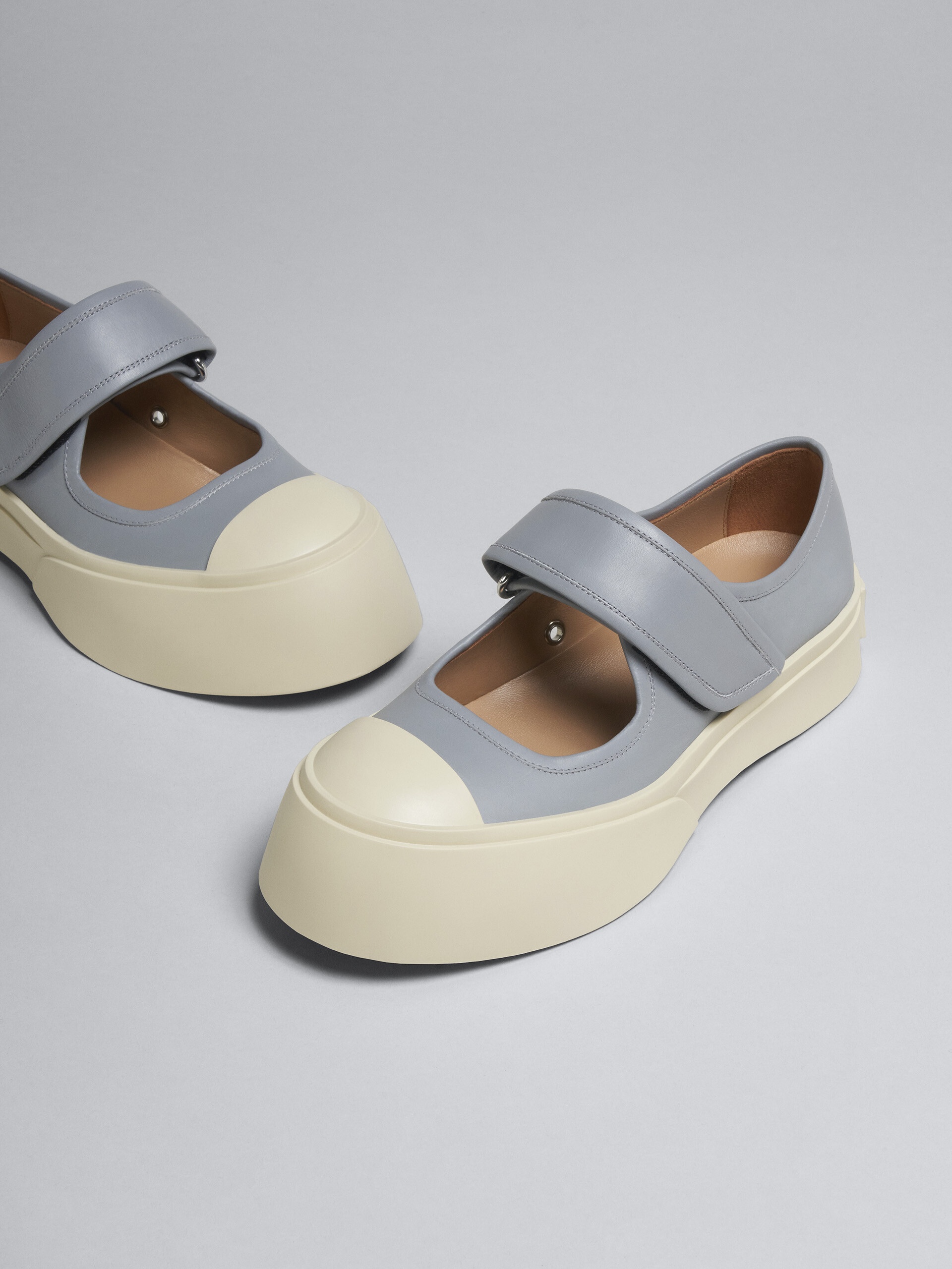 GREY LEATHER MARY JANE SNEAKER - 5