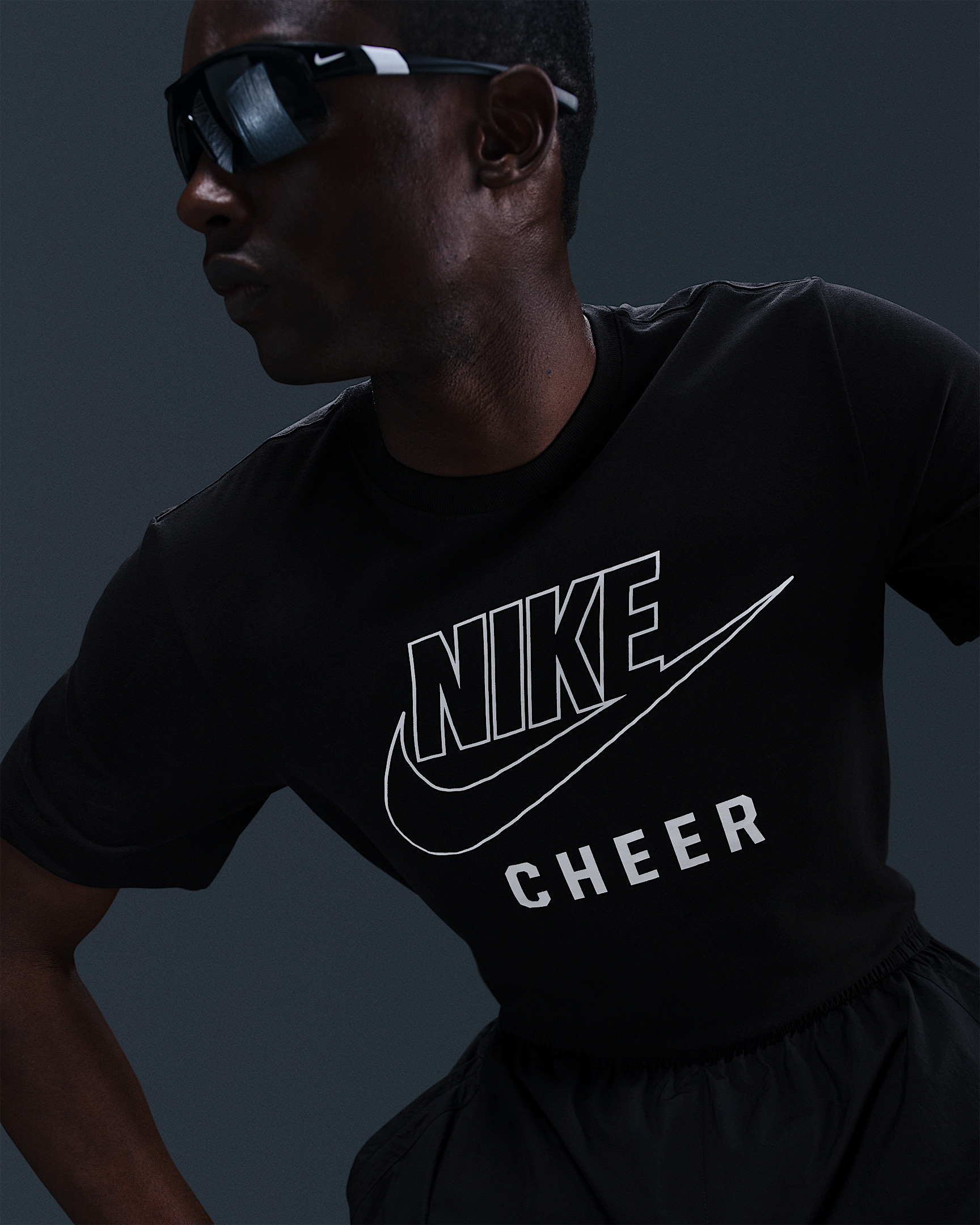 Nike Swoosh Men's Cheer T-Shirt - 3