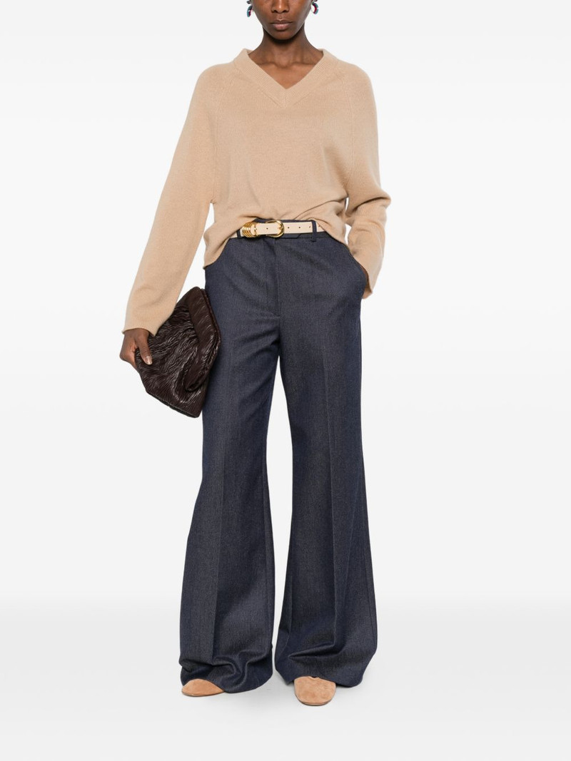 Allude V-neck sweater outlook