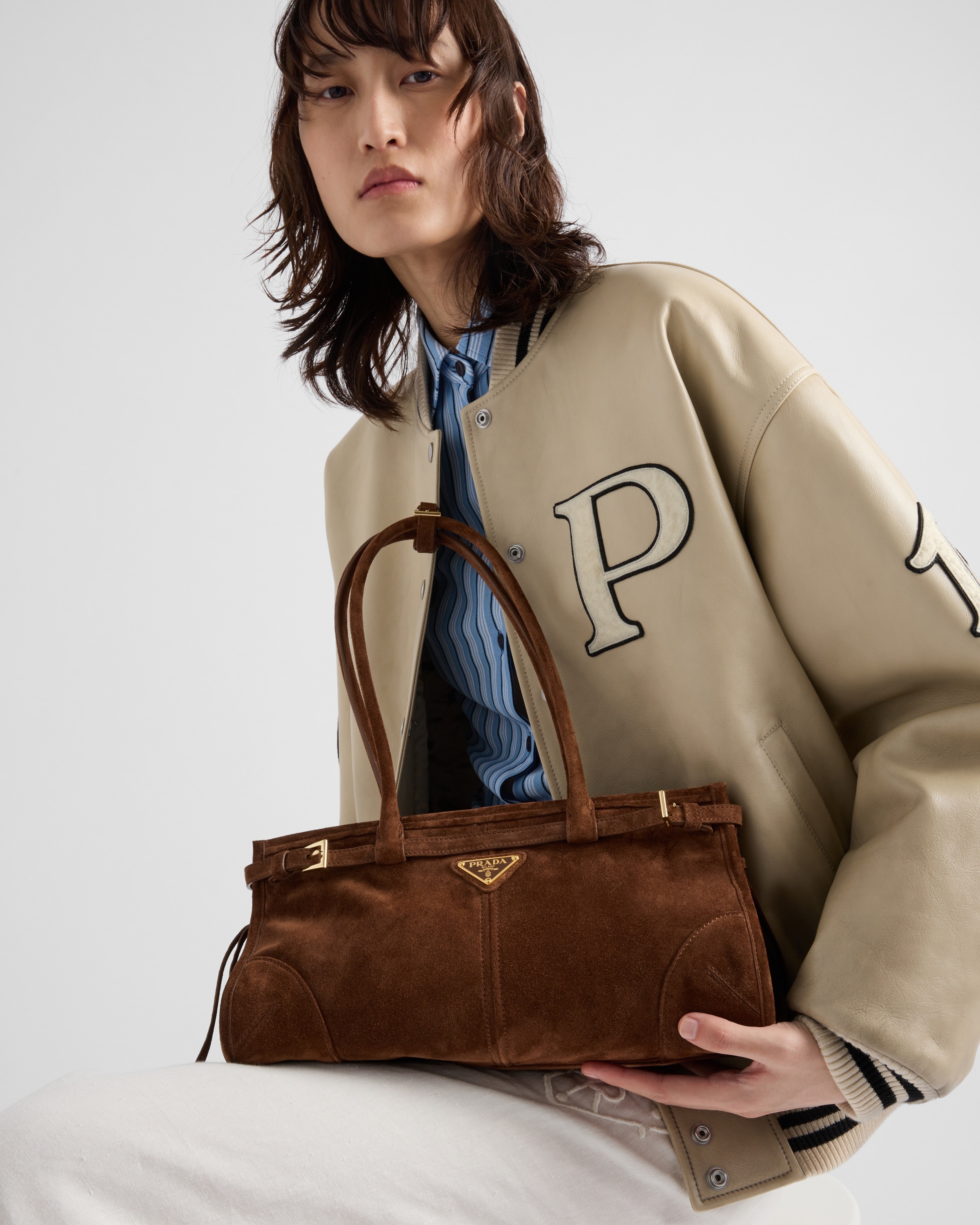 【関税込み】PRADA medium shopping bag in suede Cocoa Brown Medium Suede Tote Bag | PRADA