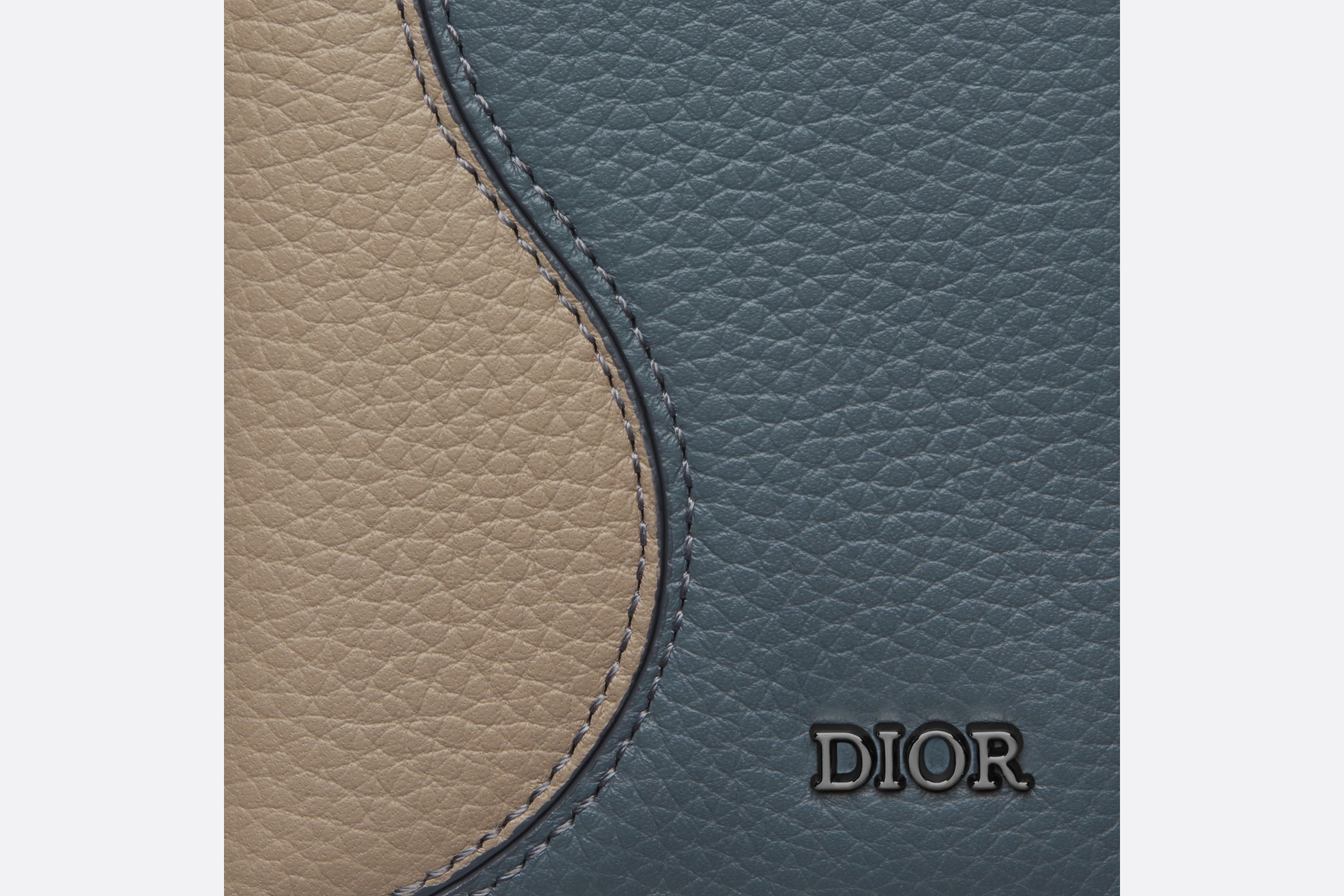 Saddle Bi-Fold Card Holder - 5