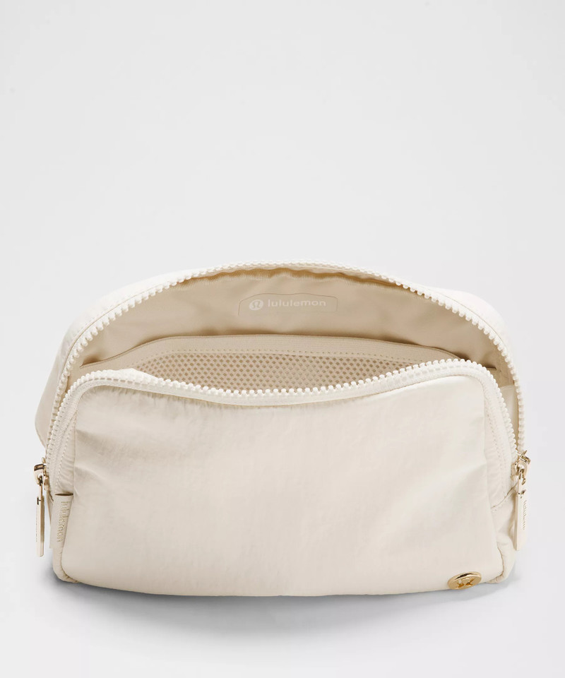 Everywhere Belt Bag Large with Long Strap 2L 5