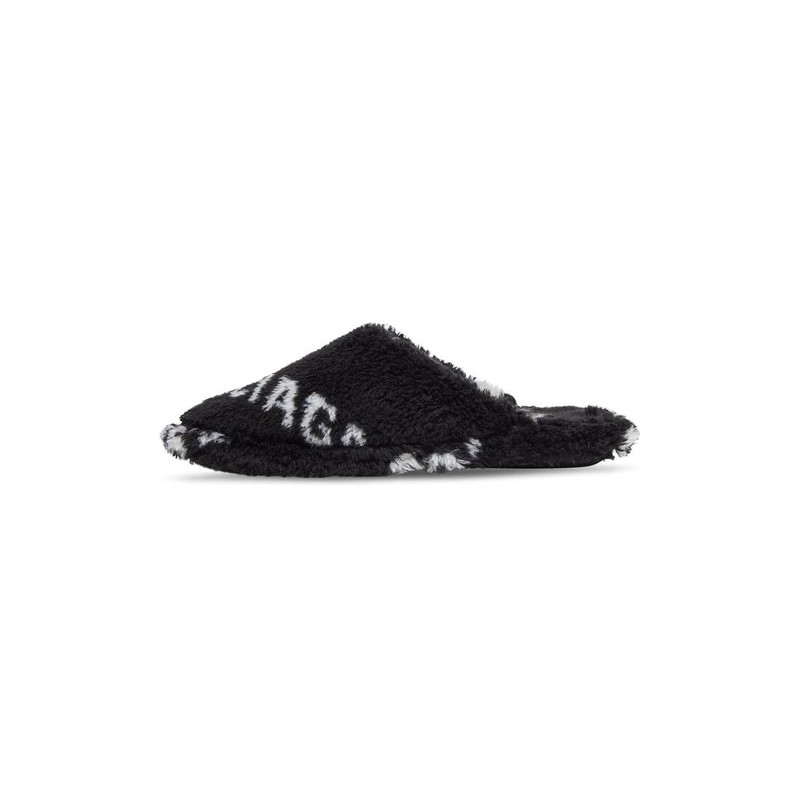 BALENCIAGA furry closed allover logo outlook