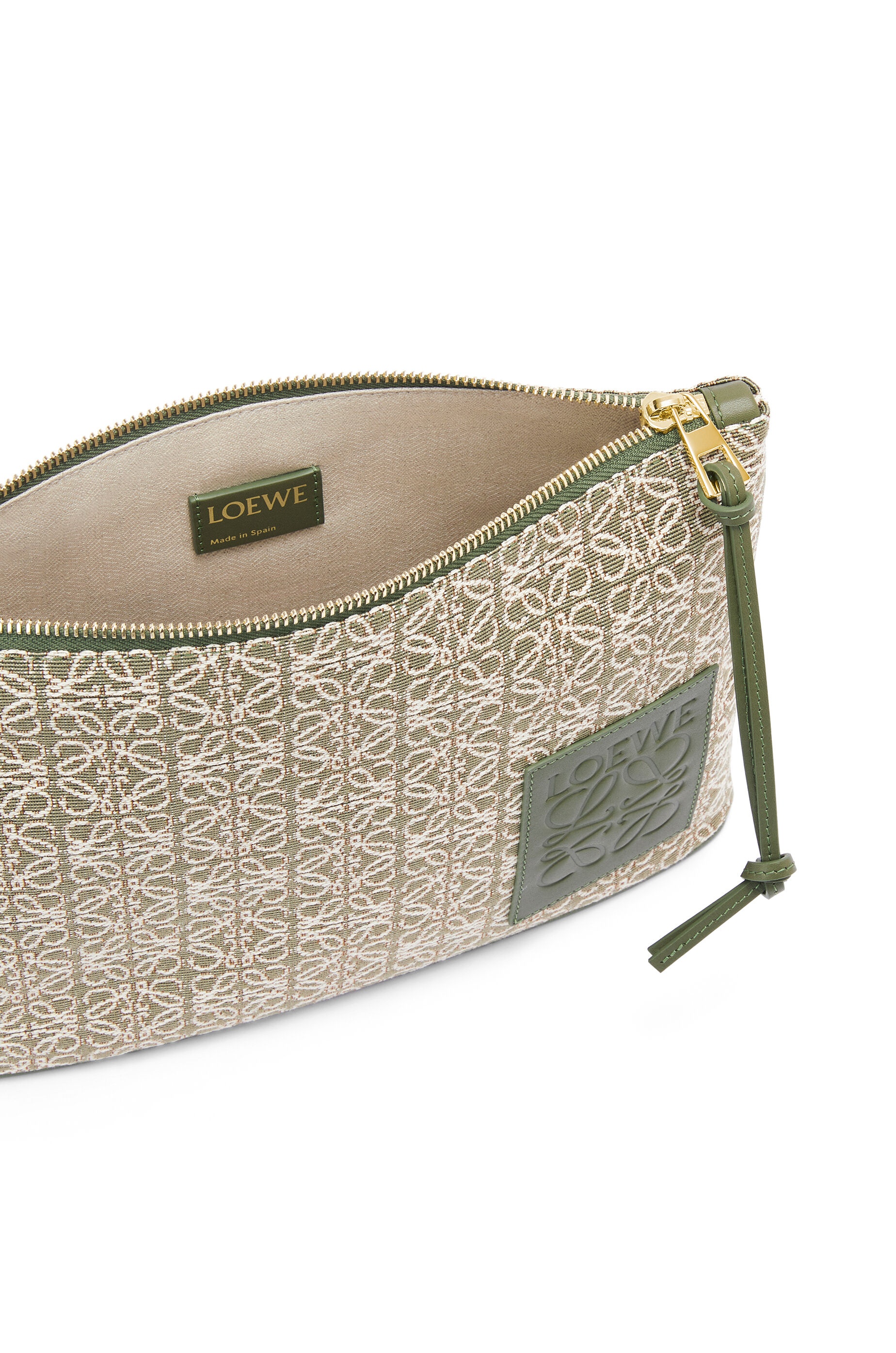 Oblong pouch in Anagram jacquard and calfskin - 5