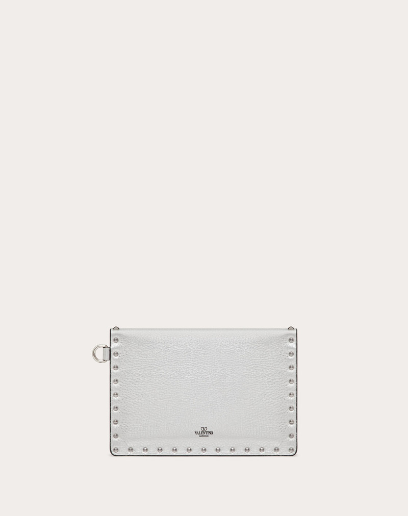ROCKSTUD METALLIC GRAINY CALFSKIN CLUTCH BAG 3