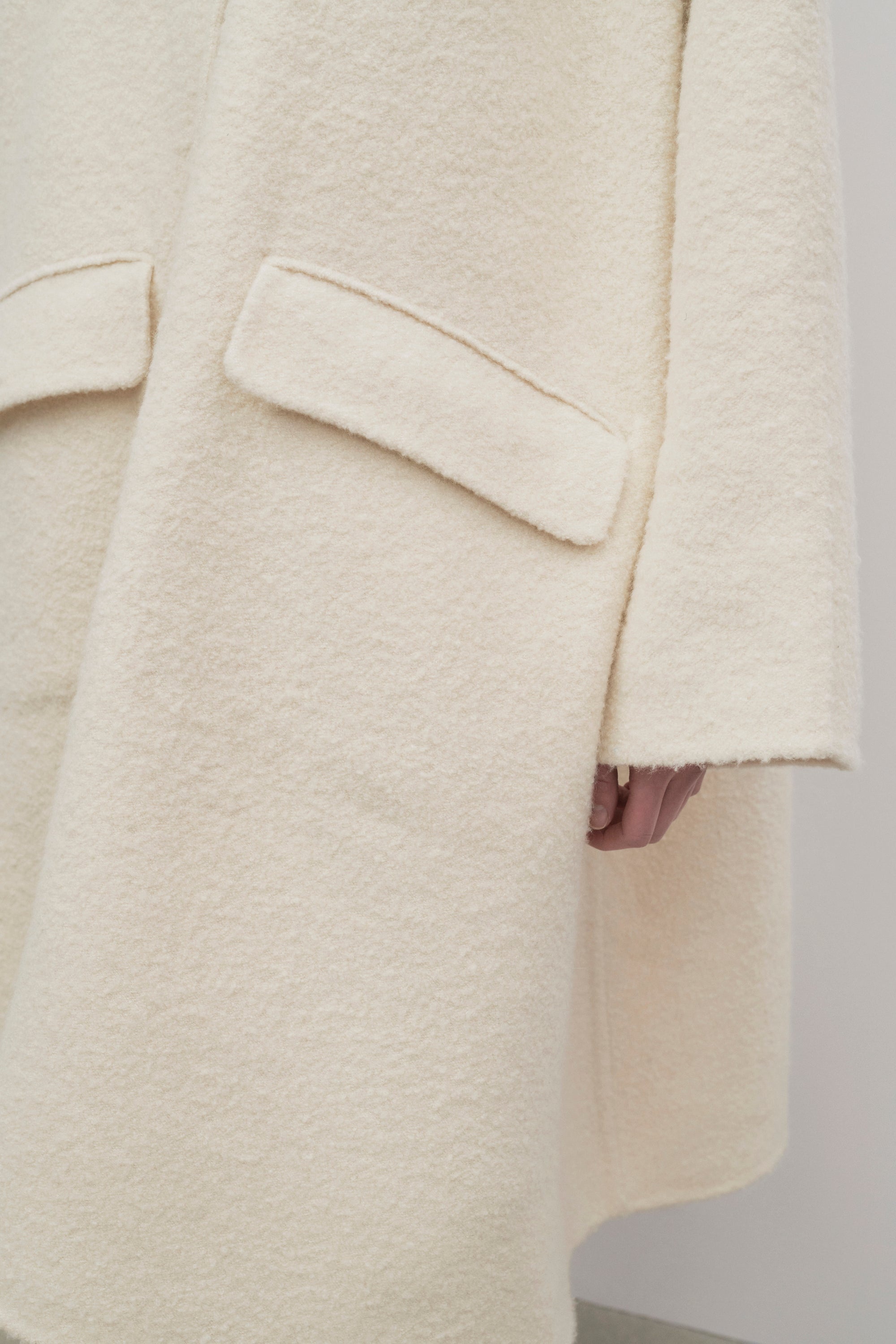 Garthel Coat in Cashmere and Silk - 6