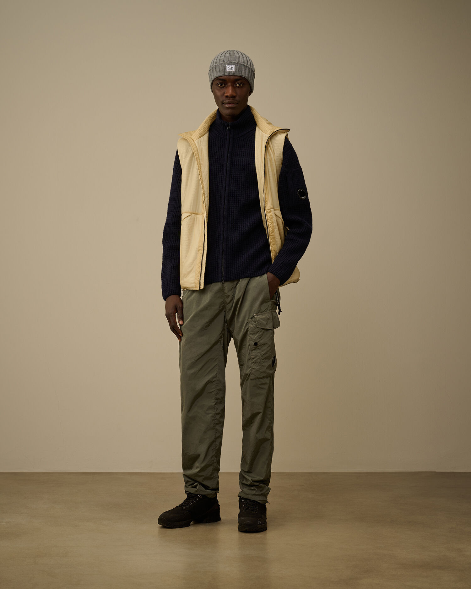 Lambswool GRS Full Zip Sweater - 2
