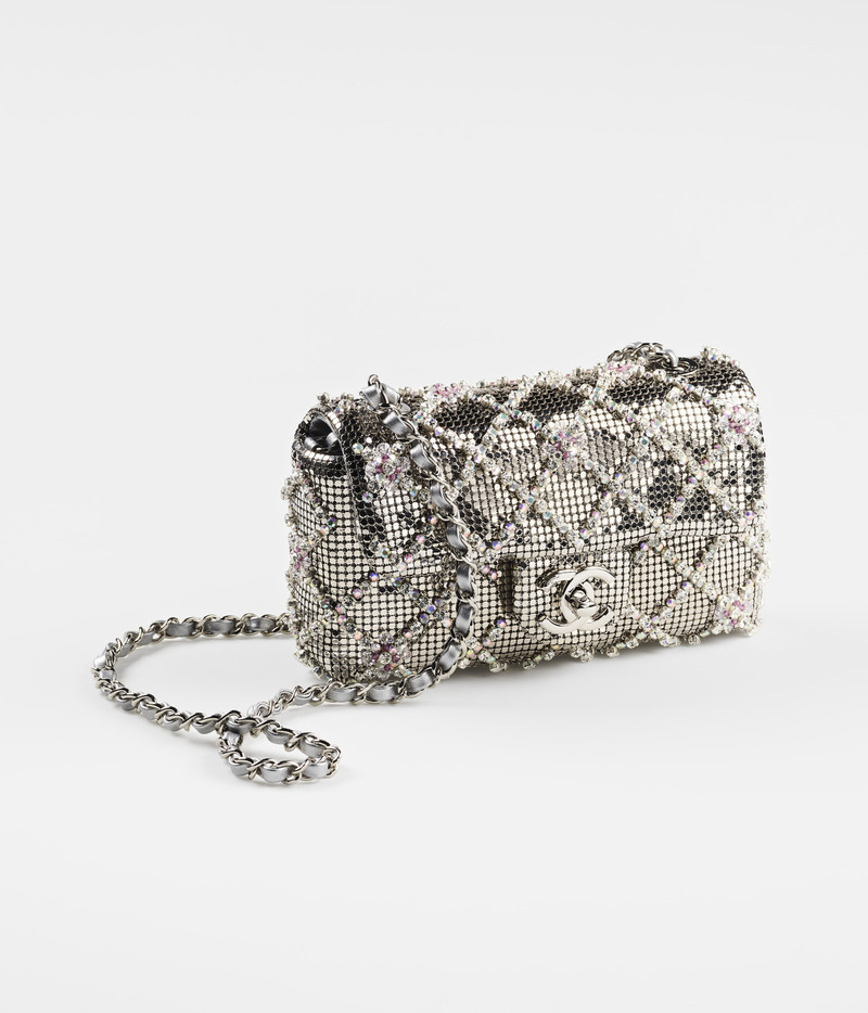 CHANEL Mini Flap Bag outlook