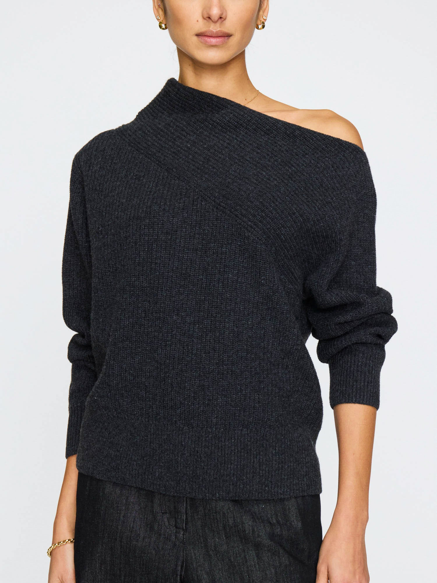 The Hart Off Shoulder - 3