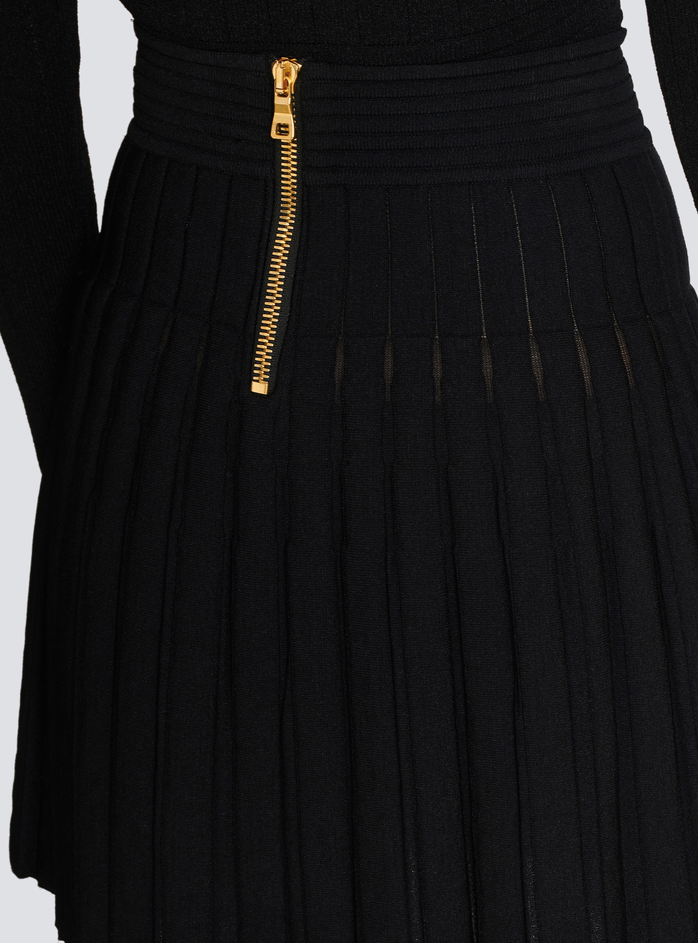 Short pleated knit skirt - 6