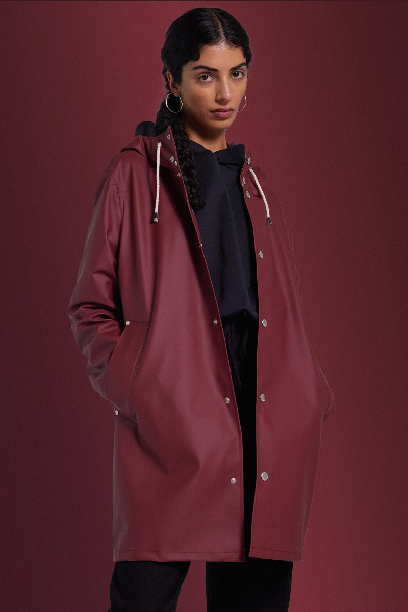 Stutterheim Stockholm Lightweight Raincoat Burgundy outlook