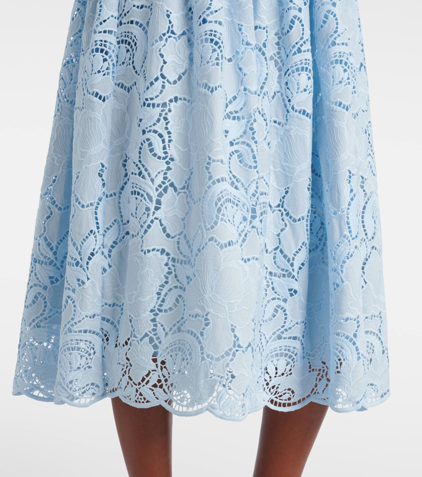 Laser-cut pleated skirt - 5