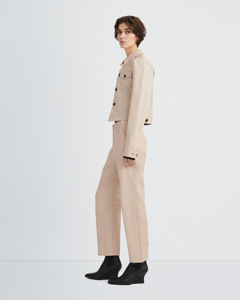 Debbie Leather Jacket
Classic Fit 4