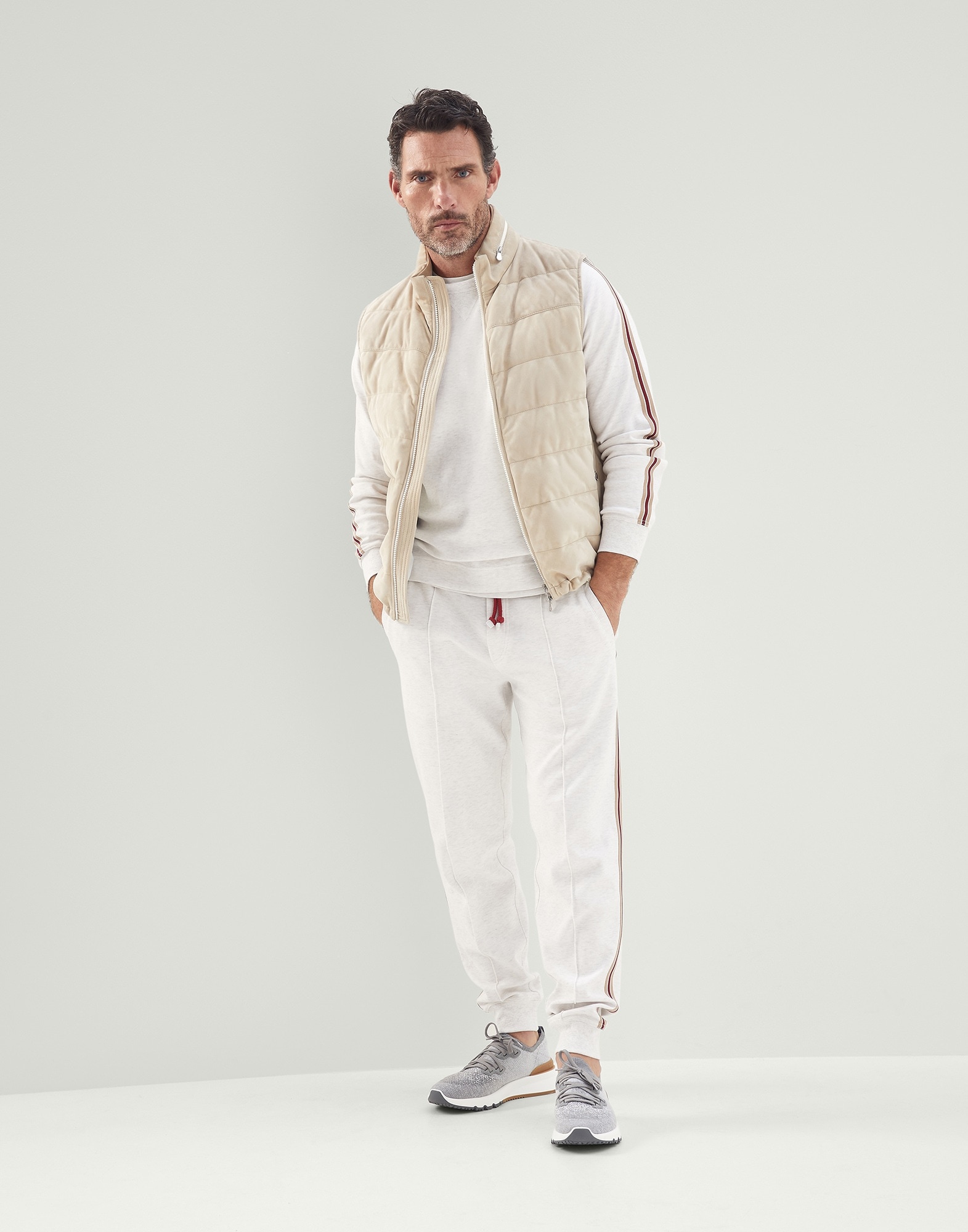 Techno cotton French terry trousers with striped grosgrain inserts, Crête detail and elasticated cuf - 4