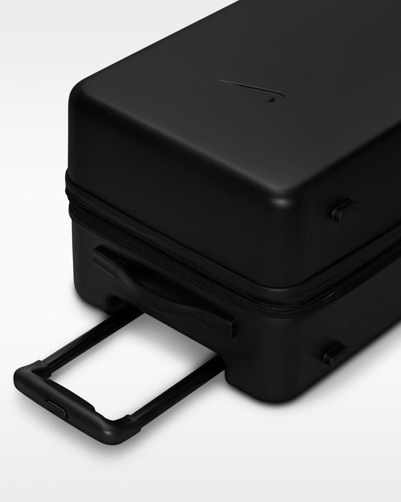 Nike Medium Checked Luggage 26" Hardshell (96L) 10