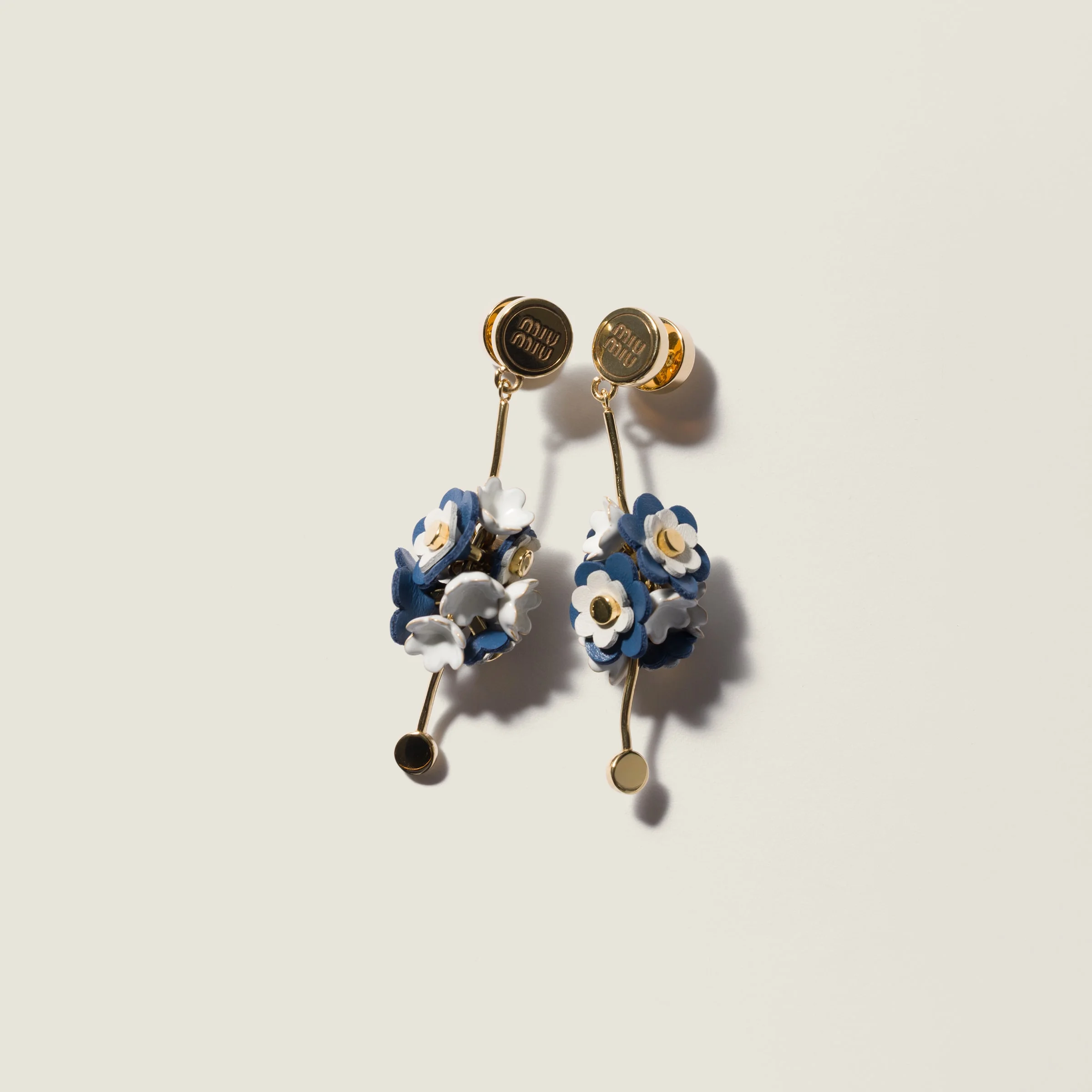 Metal and leather earrings - 1