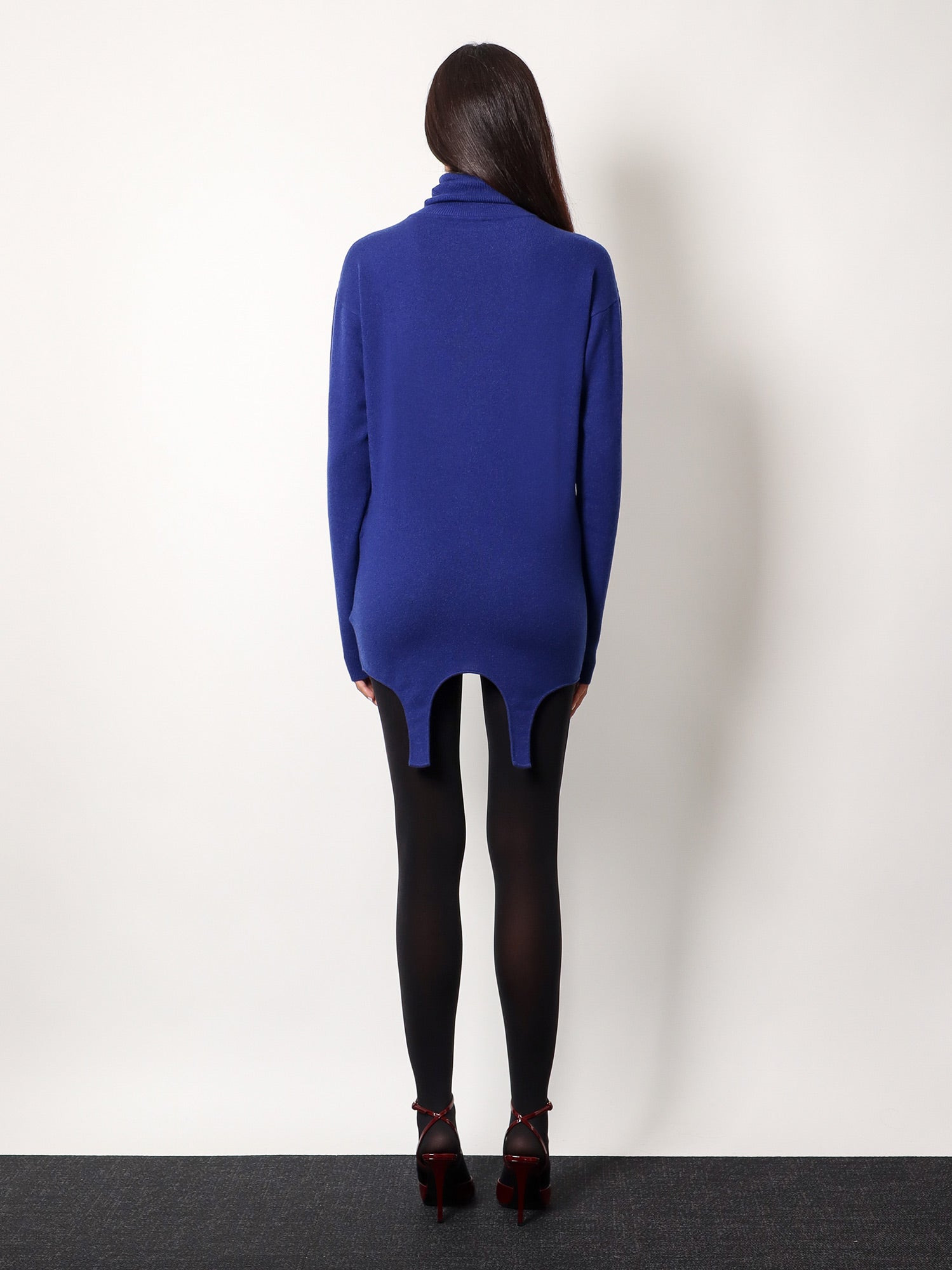 Cashmere Sweater With Garter Detail - 3
