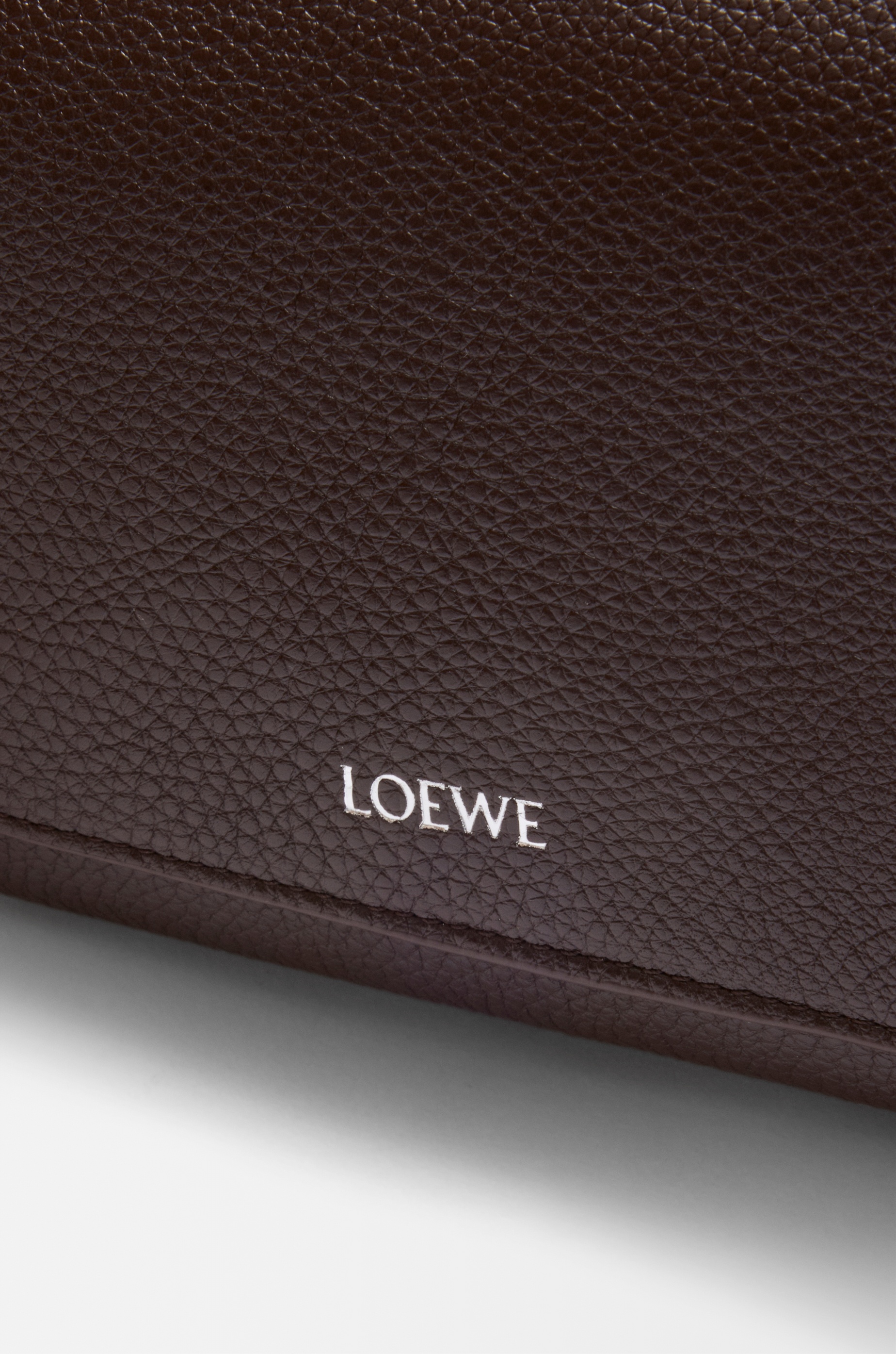 Small Pebble messenger bag in supple grained calfskin - 4