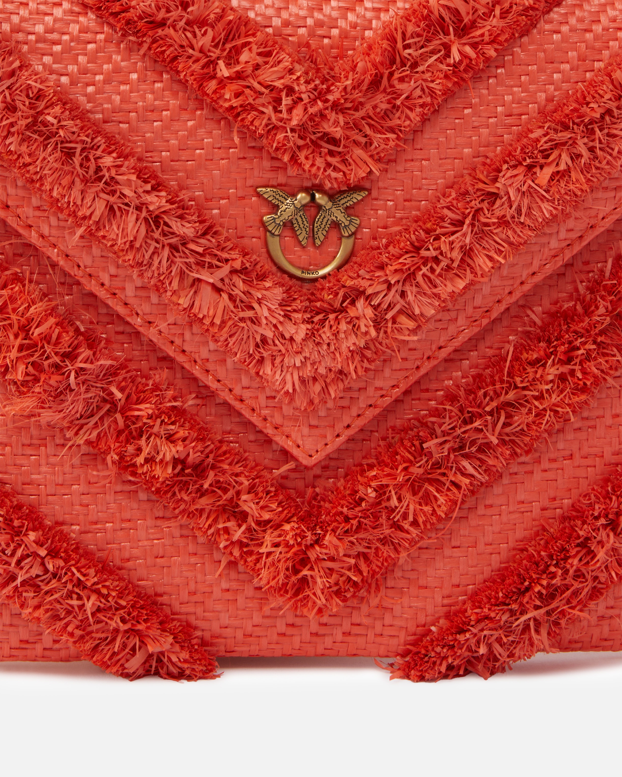 FLAT CLUTCH BAG IN FRINGED CHEVRON RAFFIA - 3